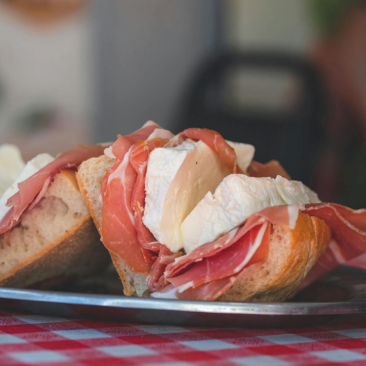 Prosciutto & Fresh Mozzarella Sandwich Kit- 4 Pack by M&P Biancamano - Alternate image 3