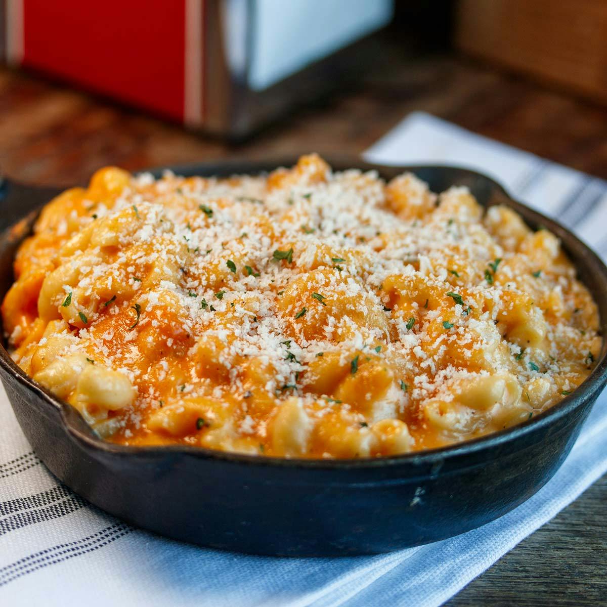 Whole Smoked Brisket "Meat 'n' Three" BBQ Dinner Kit for 12-14 by Puckett's Restaurant - Alternate image 5