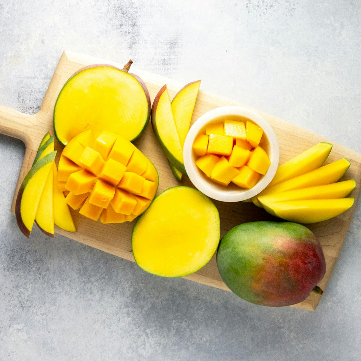 Tree-Ripened Mangoes - 4 Pack by Melissa's Produce - Alternate image 3