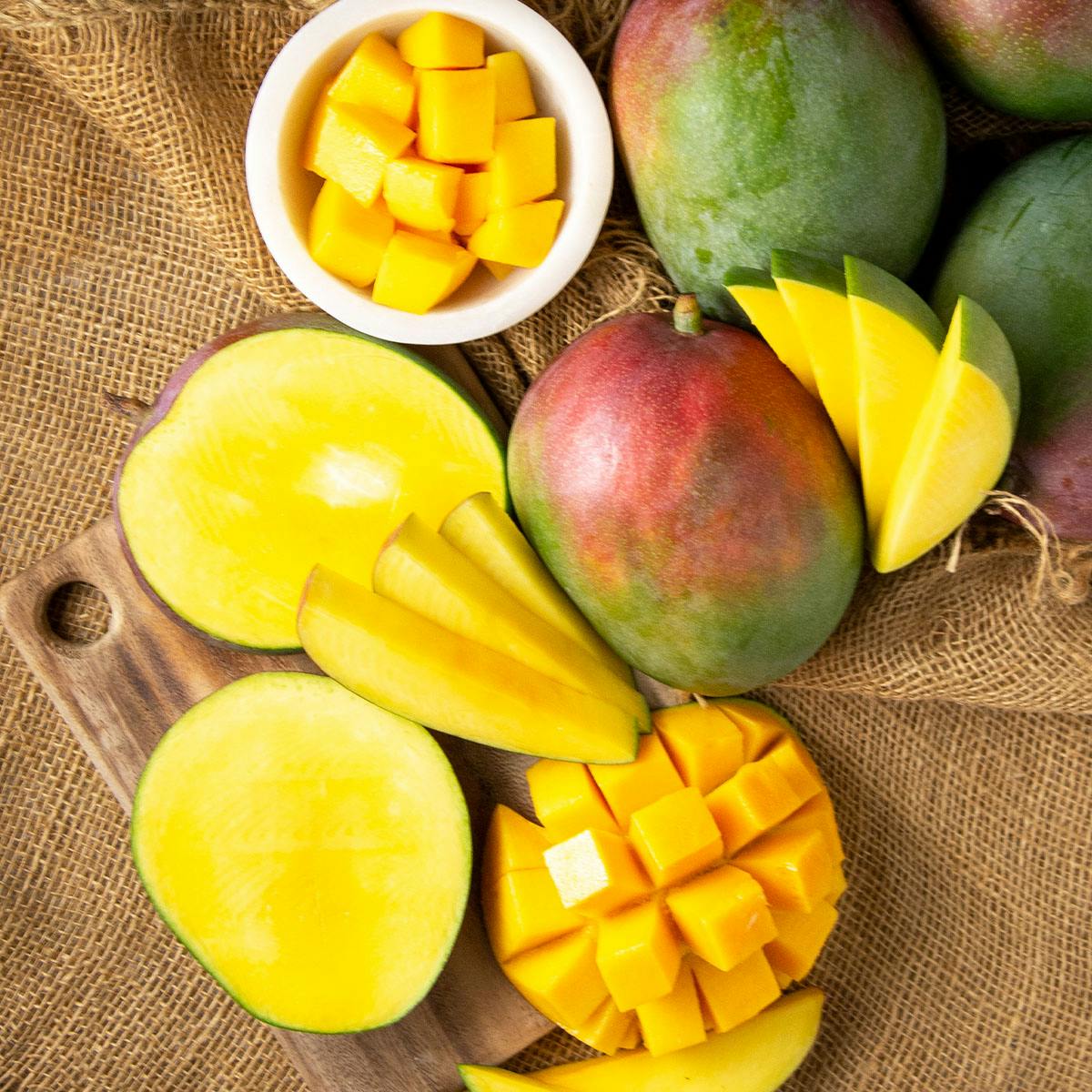 Tree-Ripened Mangoes - 4 Pack by Melissa's Produce