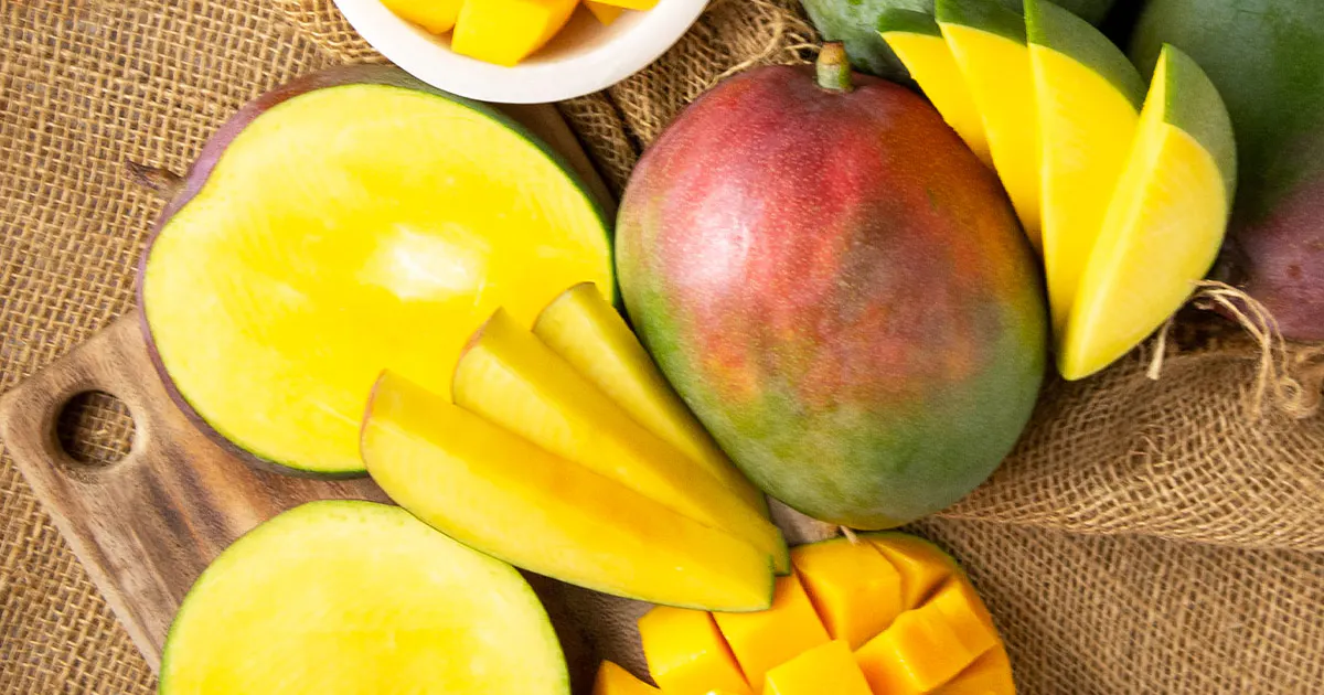 Tree-Ripened Mangoes - 4 Pack by Melissa's Produce | Goldbelly