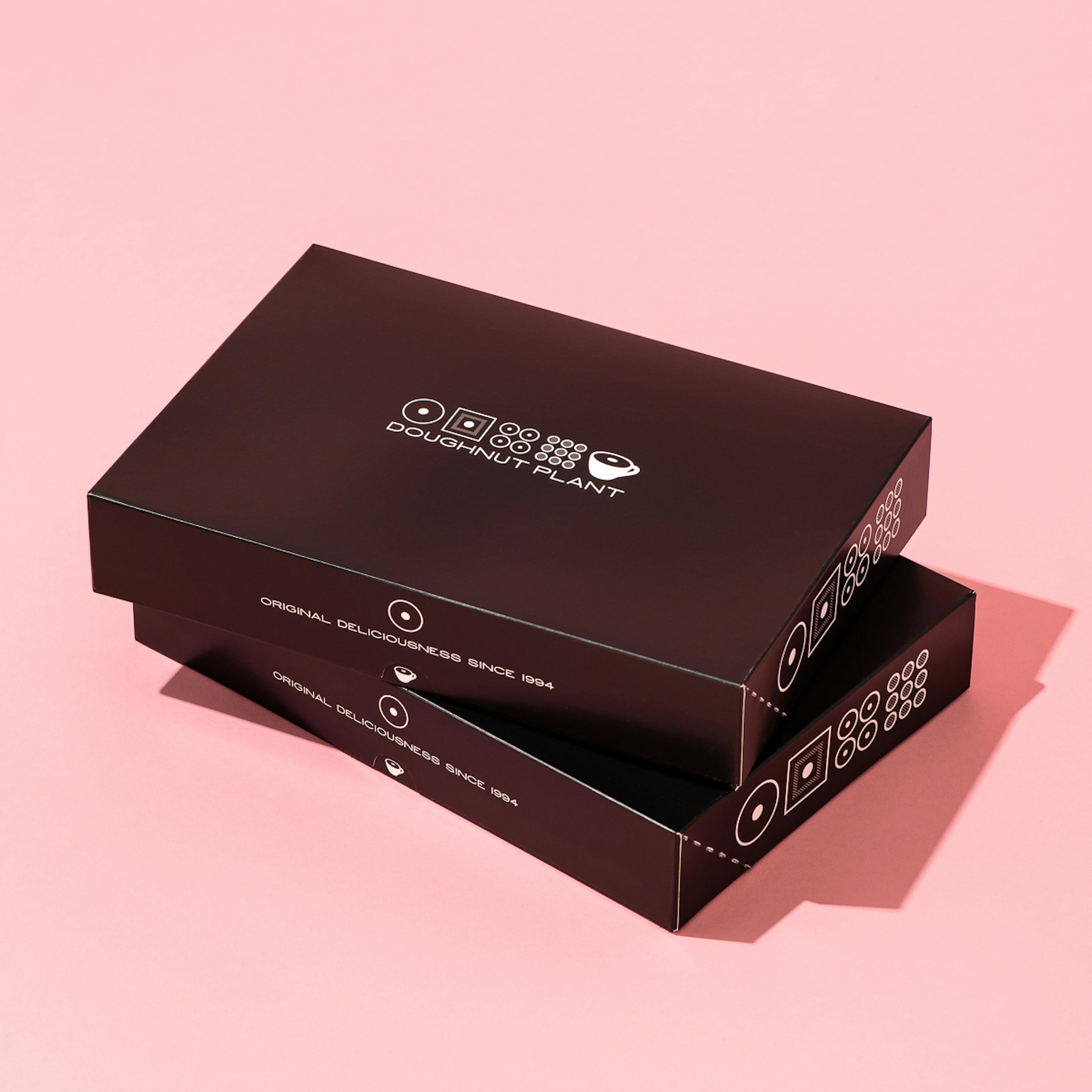 Classic Cake Doughnut Sampler - 12 Pack by Doughnut Plant - Alternate image 4