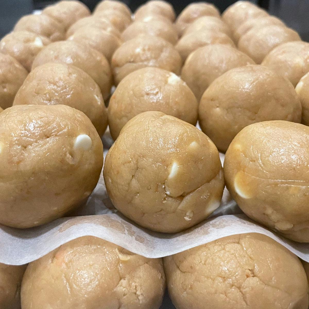 Banana Pudding Pudgie DIY Kit (Bake Your Own) by Evelyn's Kitchen - Alternate image 1