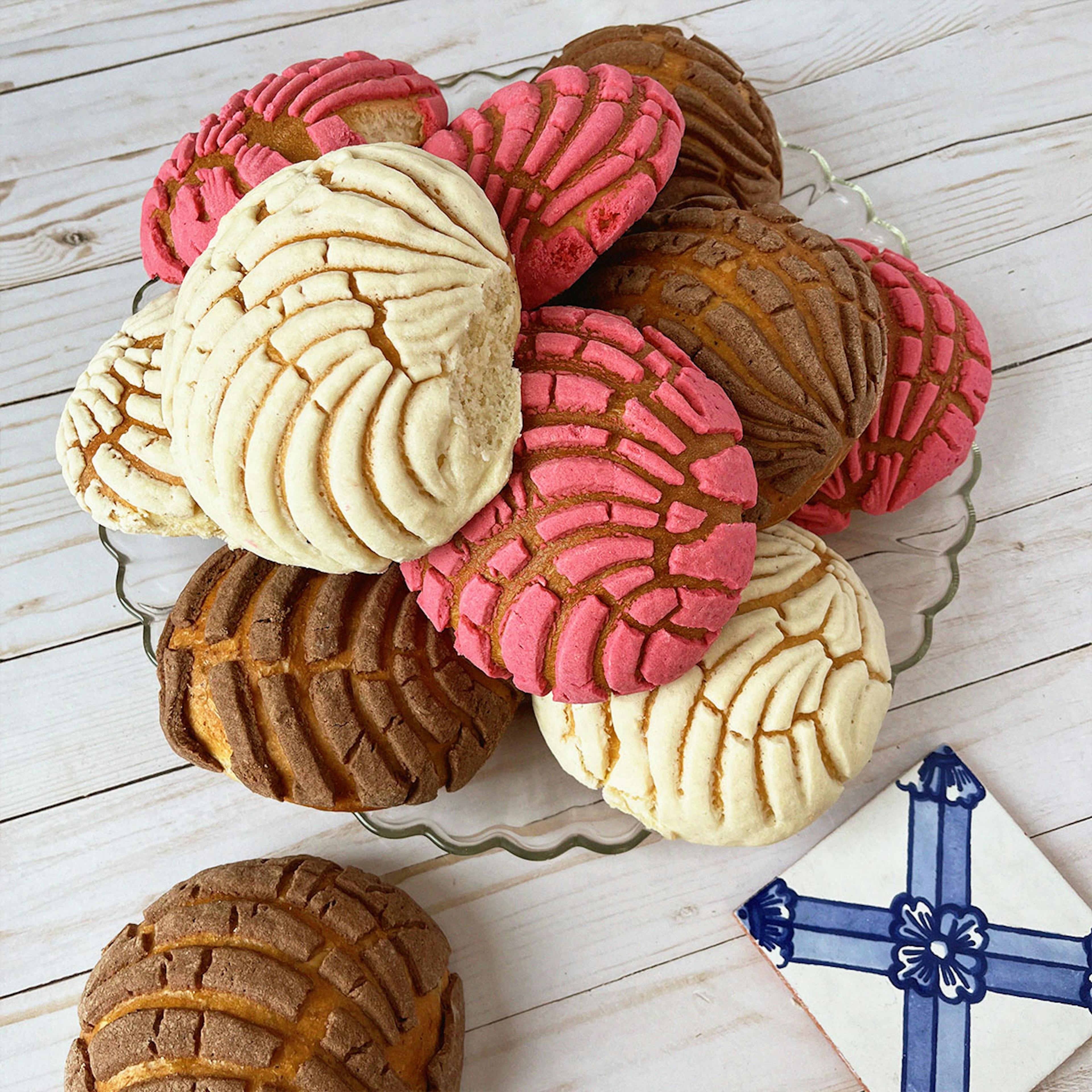 "Concha" Sweet Bread Sampler - 12 Pack by El Bolillo Bakery - Alternate image 3