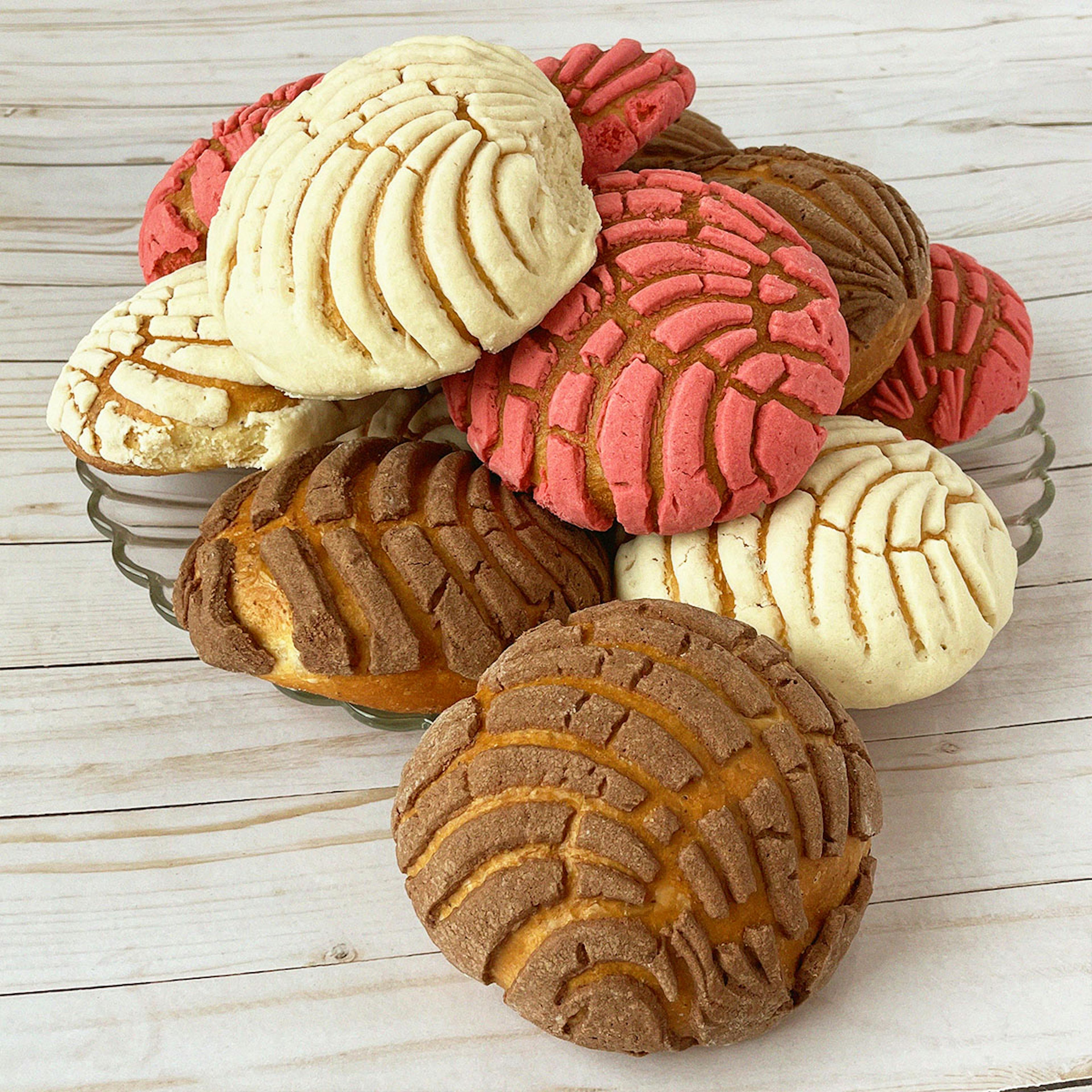 "Concha" Sweet Bread Sampler - 12 Pack by El Bolillo Bakery
