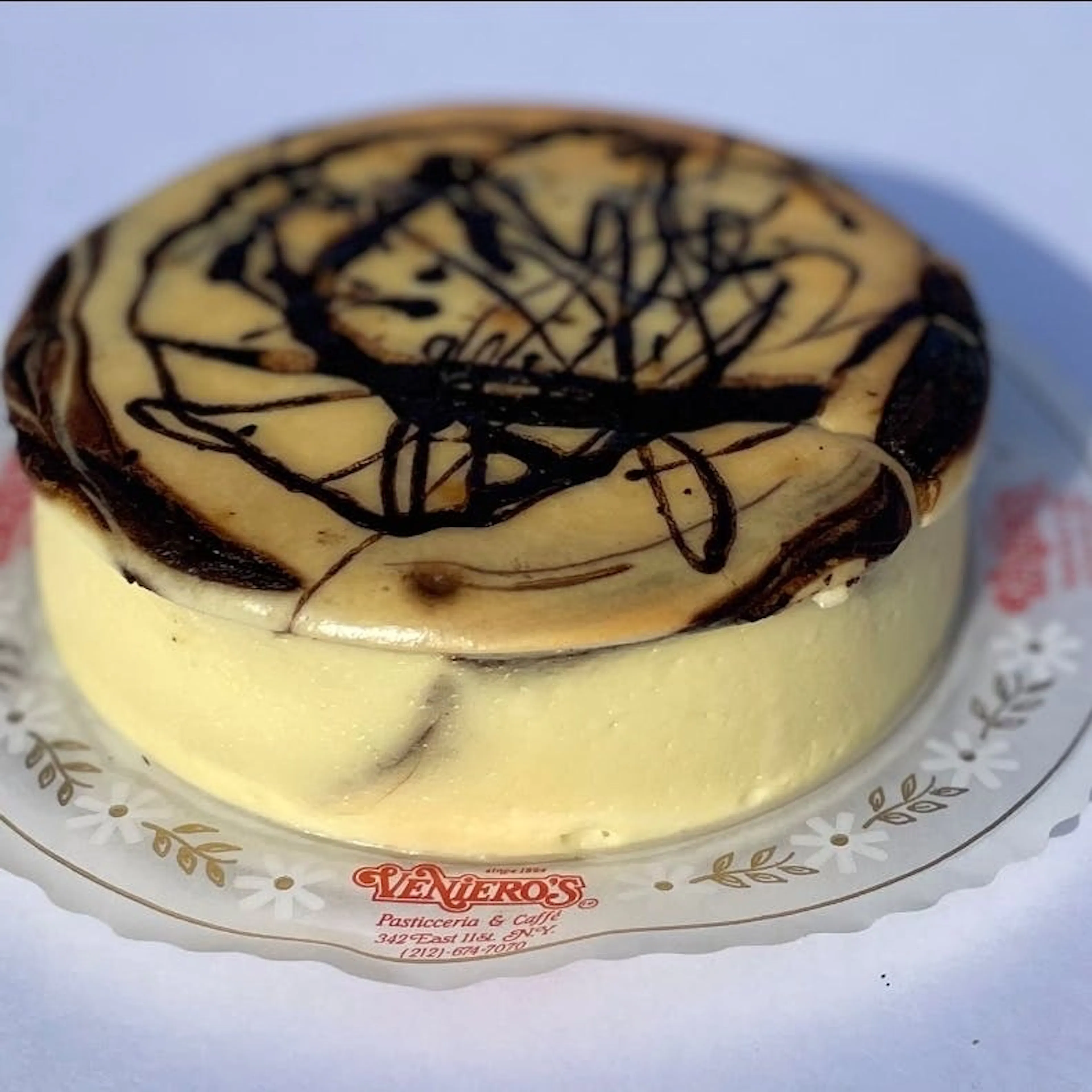 6" Cheesecake + Cannoli Kit (6 Pack) Combo by Veniero's - Alternate image 5