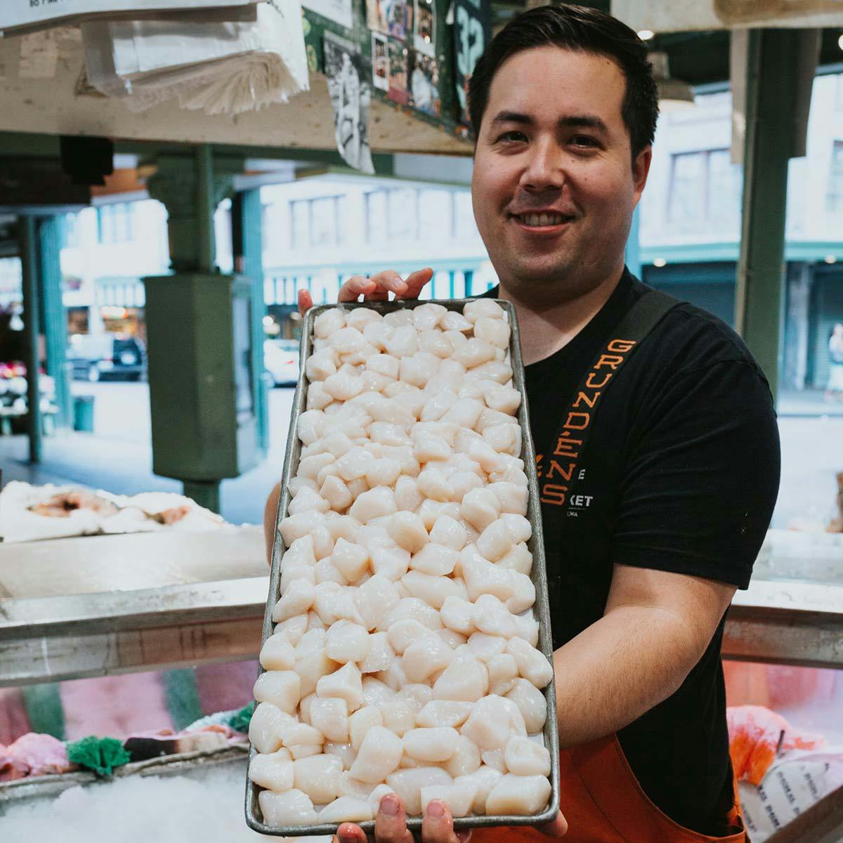 Scallops - Alaska, Weathervane, Wild, 1.25 lbs by Pike Place Fish Market - Alternate image 1