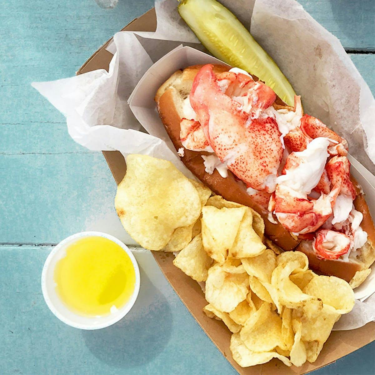 Fresh Maine Lobster Roll Kit – 4 Pack – Mason's Famous Lobsters