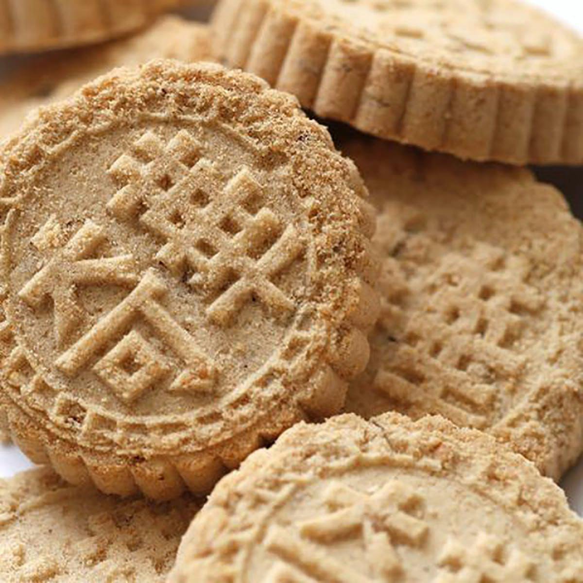 Almond Biscuits & Kee Panda Gift Box by Kee Wah Bakery - Alternate image 1