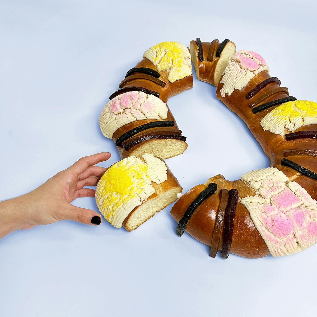 Rosca de Reyes by El Bolillo Bakery - Alternate image 4