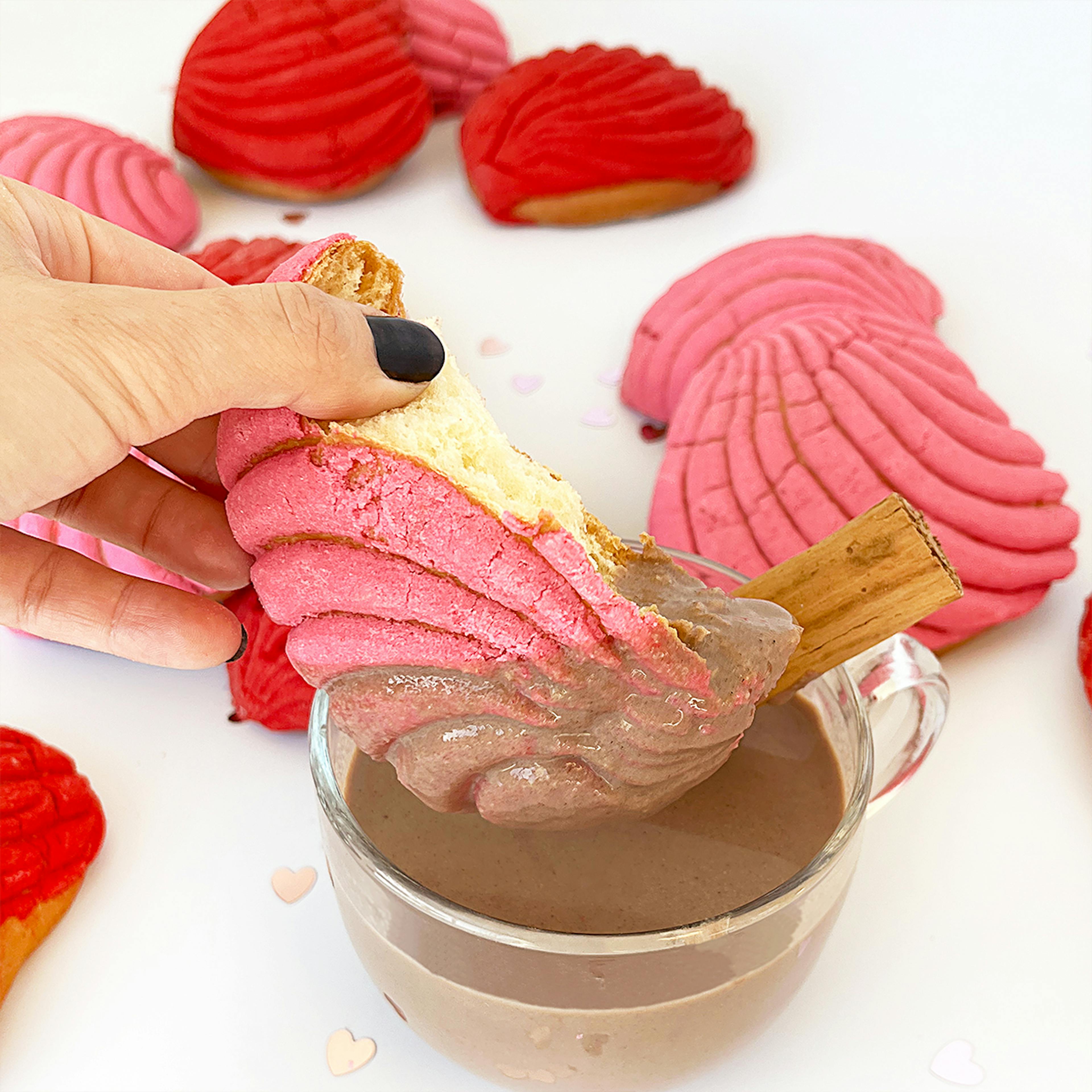 Heart "Concha" Sweet Bread - 12 Pack by El Bolillo Bakery - Alternate image 2