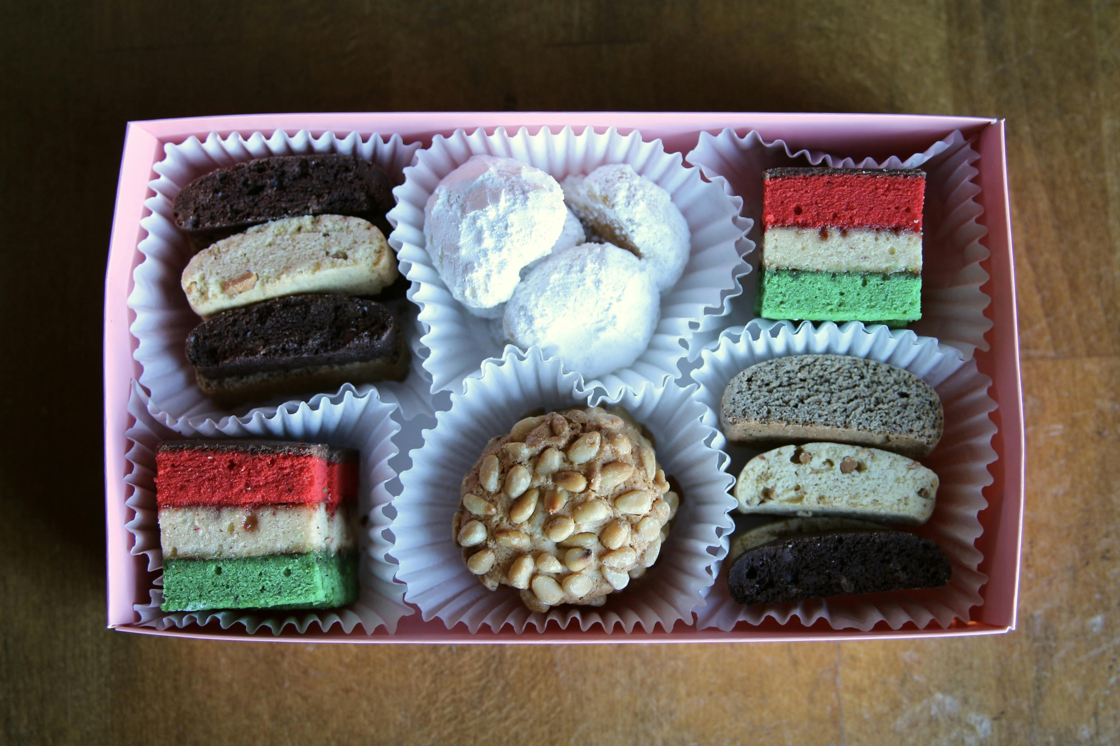 Italian Cookie Box by Scopa Italian Roots - Alternate image 3