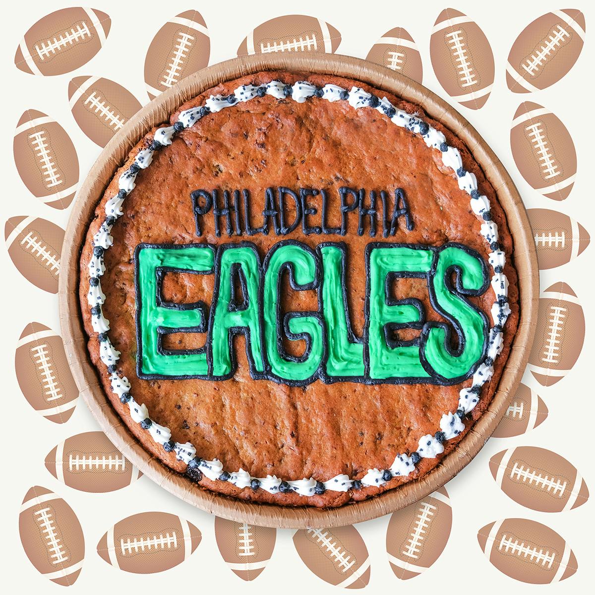 https://goldbelly.imgix.net/uploads/showcase_media_asset/image/186750/Famous-4th-Eagles-Cookie-Cake.jpg?ixlib=react-9.0.2&auto=format&ar=1%3A1