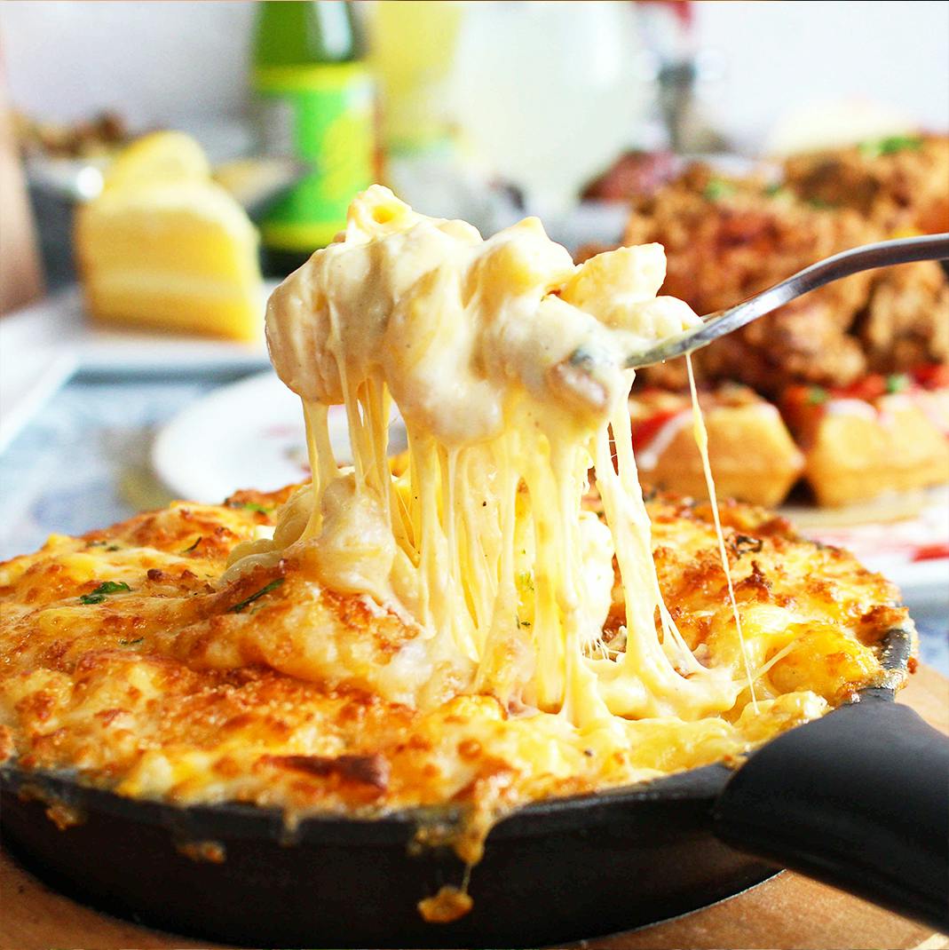 Signature Mac & Cheese + Lemonade Sampler for 10-12 by World Famous House of Mac - Alternate image 3