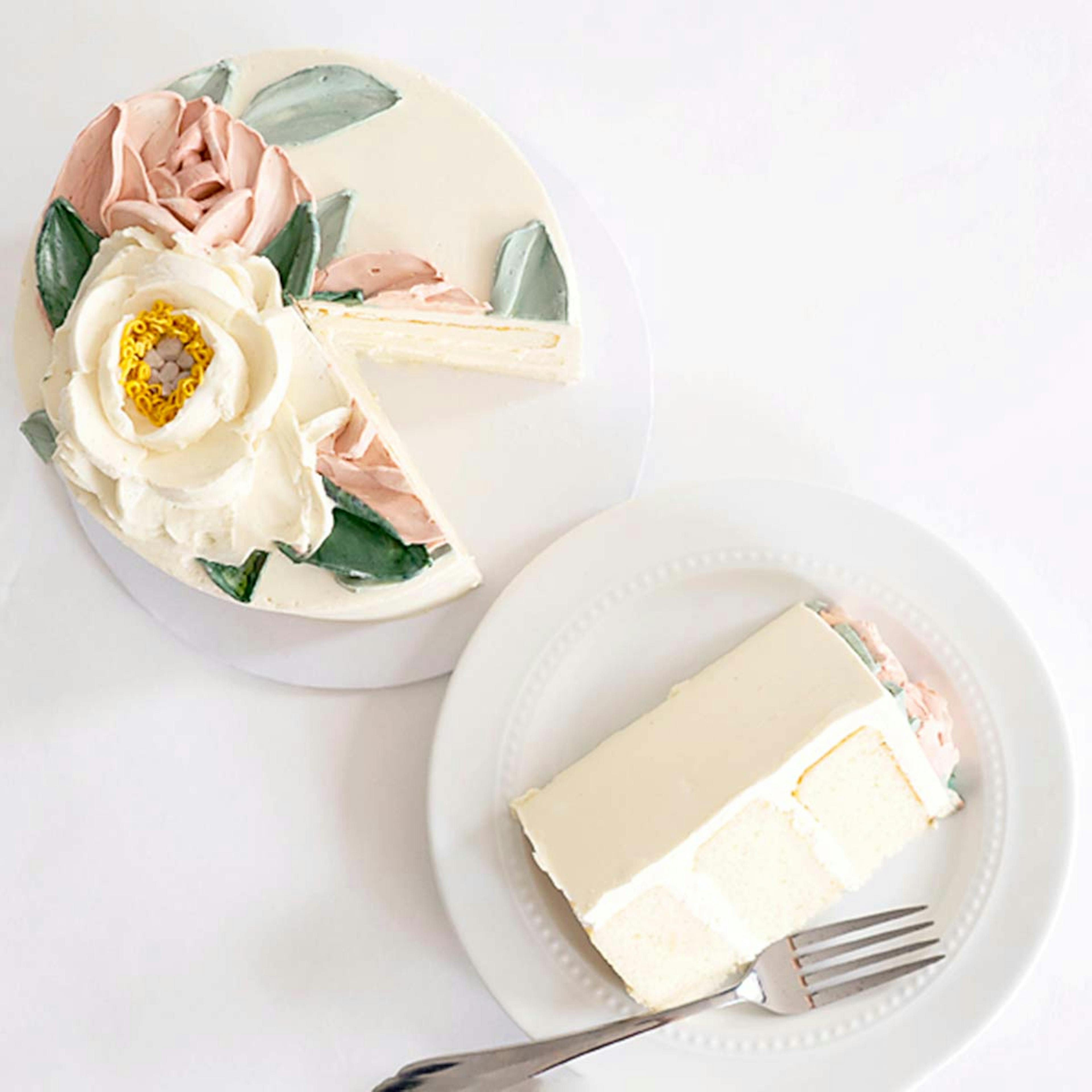 Floral Decorated Vanilla Cake by Miri Nadler Cakes