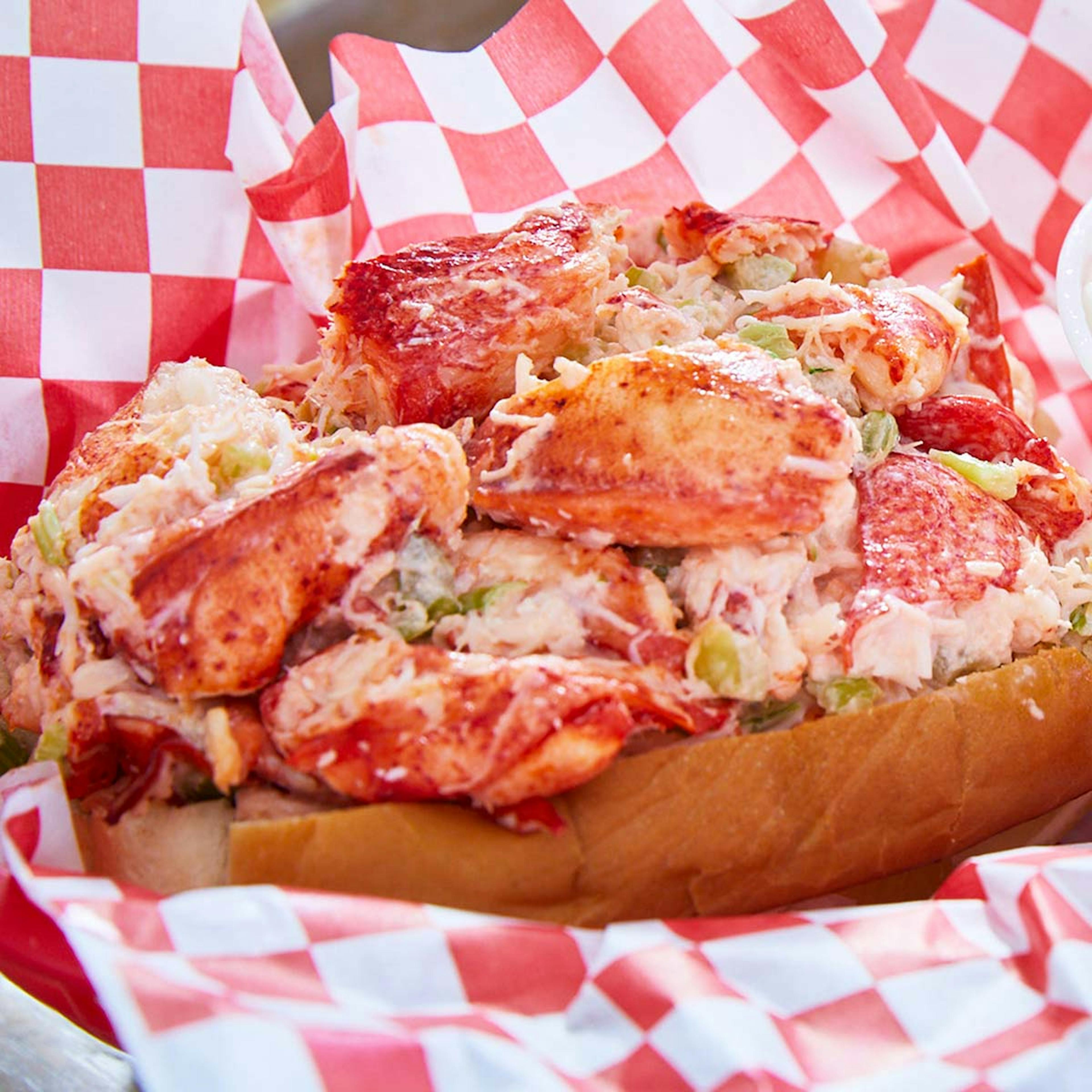 Classic Lobster Roll + Chowder Combo Kit for 4 by LUNCH Lobster Roll - Alternate image 5