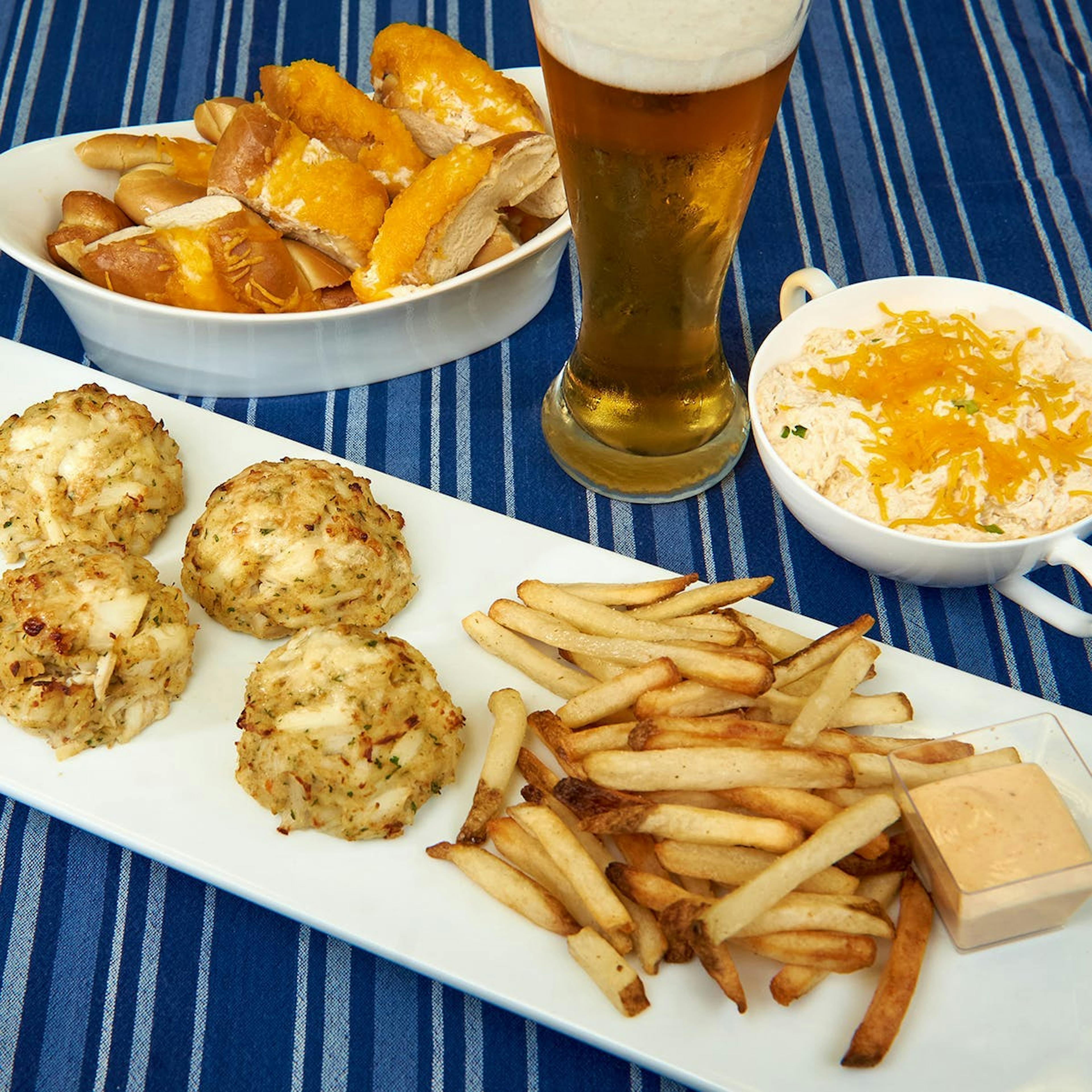 Maryland Crab Weekender Box by Angelina's Crab Cakes - Alternate image 1