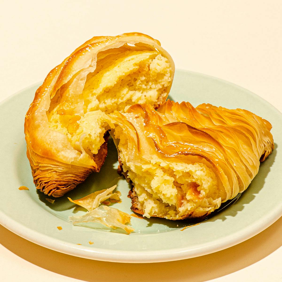 Veniero's Gift Box by Veniero's - Alternate image 4