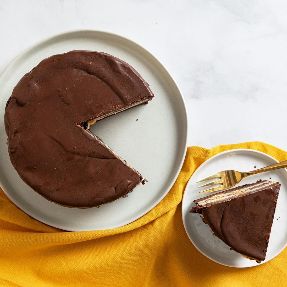 Vegan Chocolate Peanut Crunch Ice Cream Cake by Malai Ice Cream - Alternate image 1