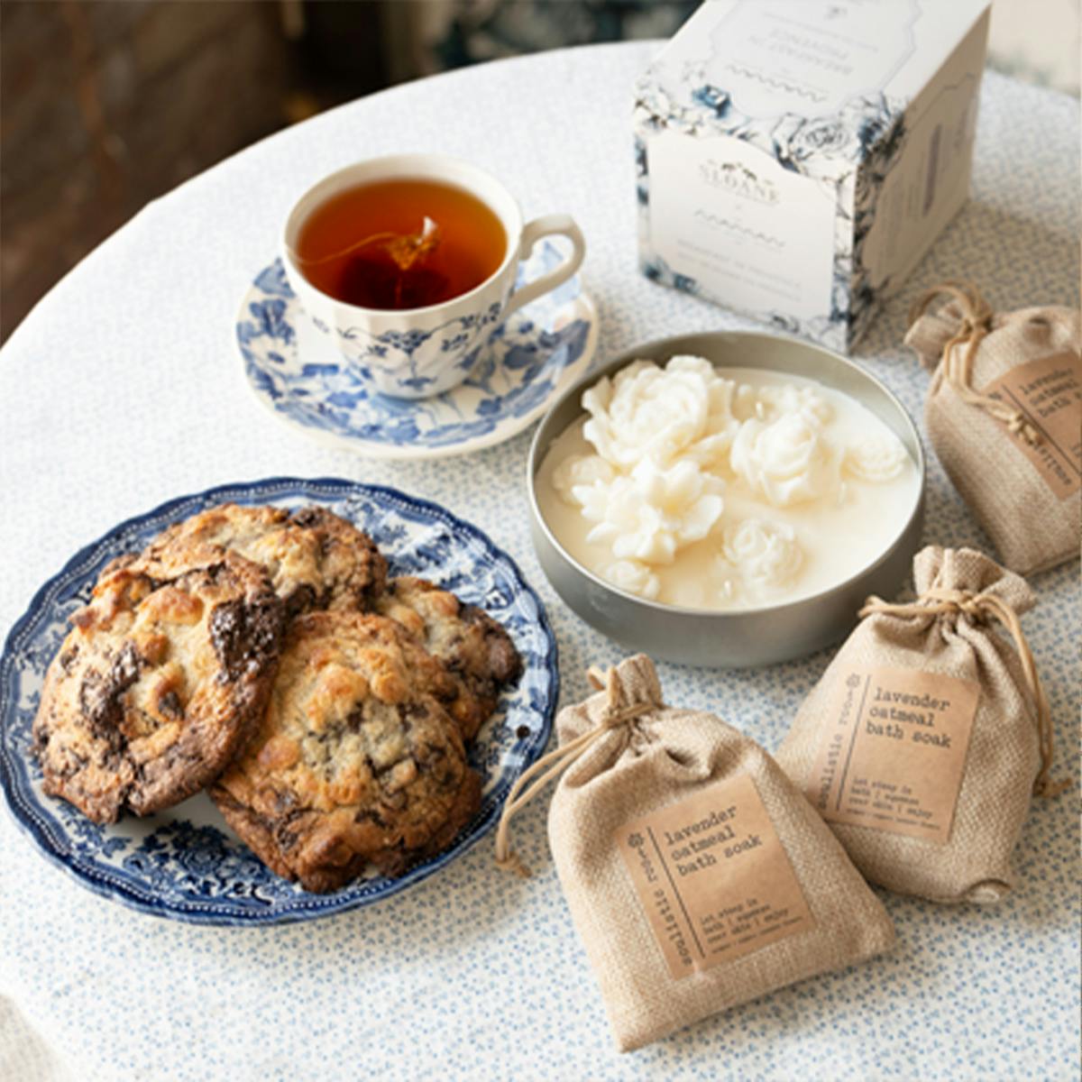 "Maman's Day Off" Gift Box by Maman - Alternate image 2