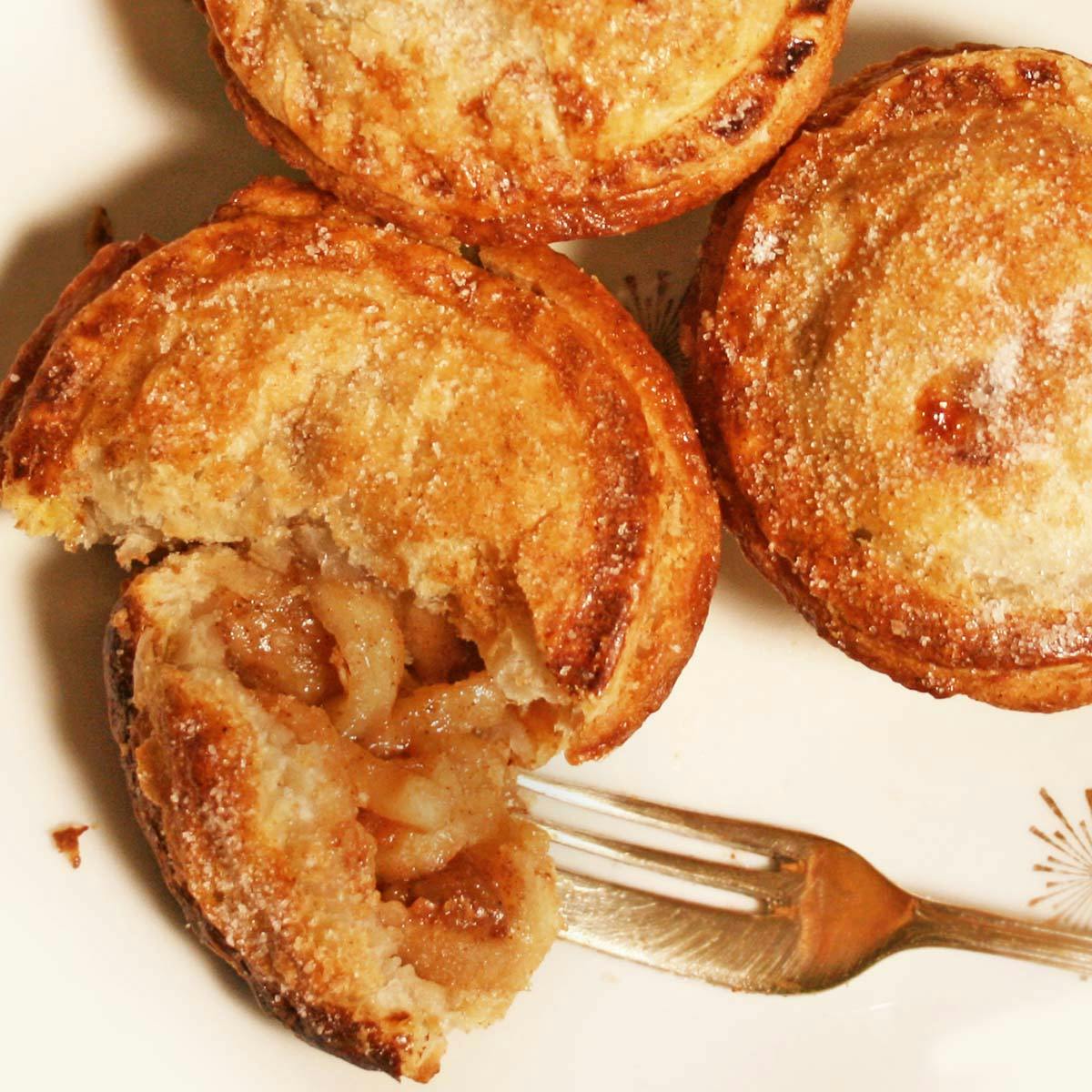 Jamaican Beef Patties - 12 Pack by Panbury's Double Crust Hand Pies - Alternate image 1