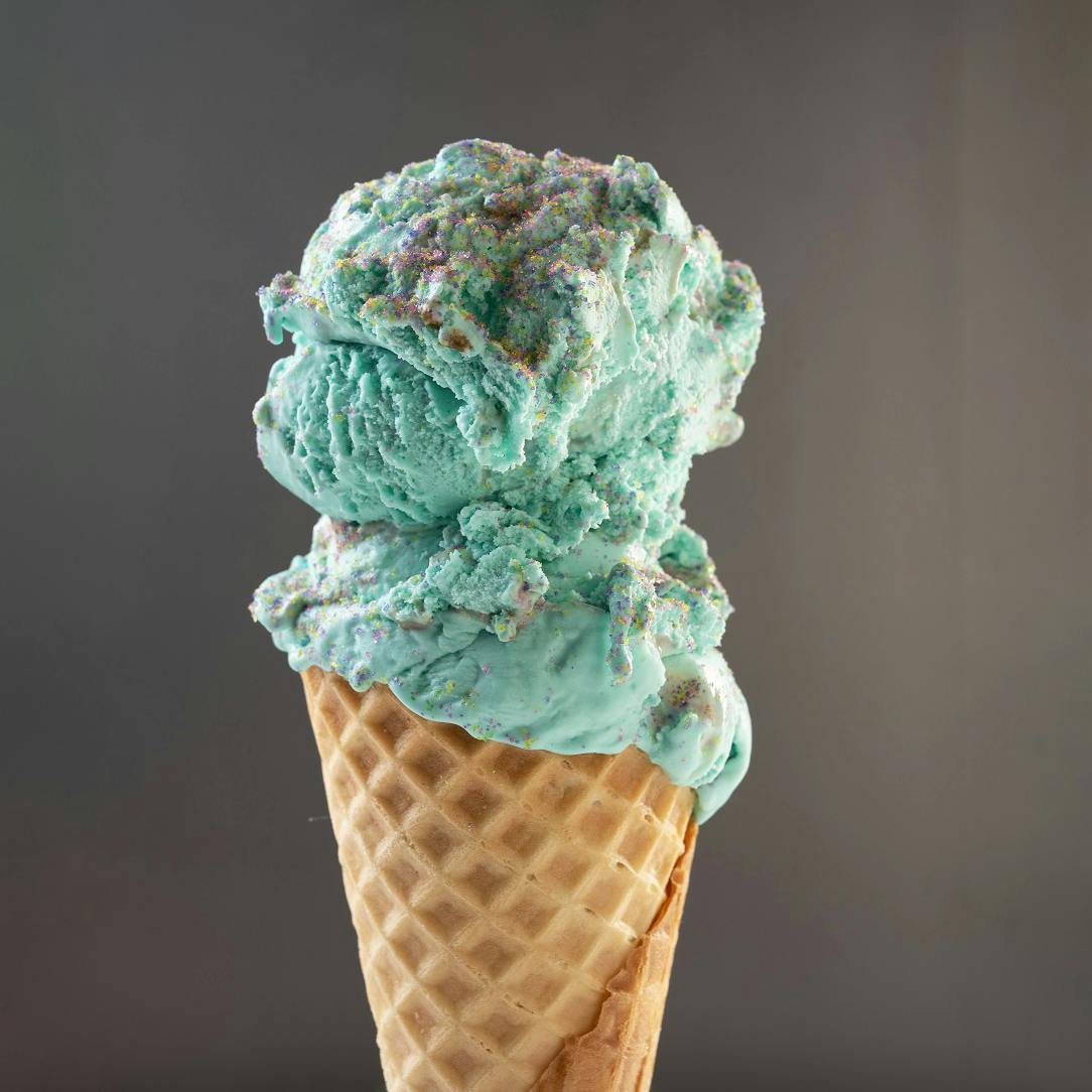BLUE LEOPARD PINT SIZE ICE CREAM HANDLER™ – A Blissfully Beautiful