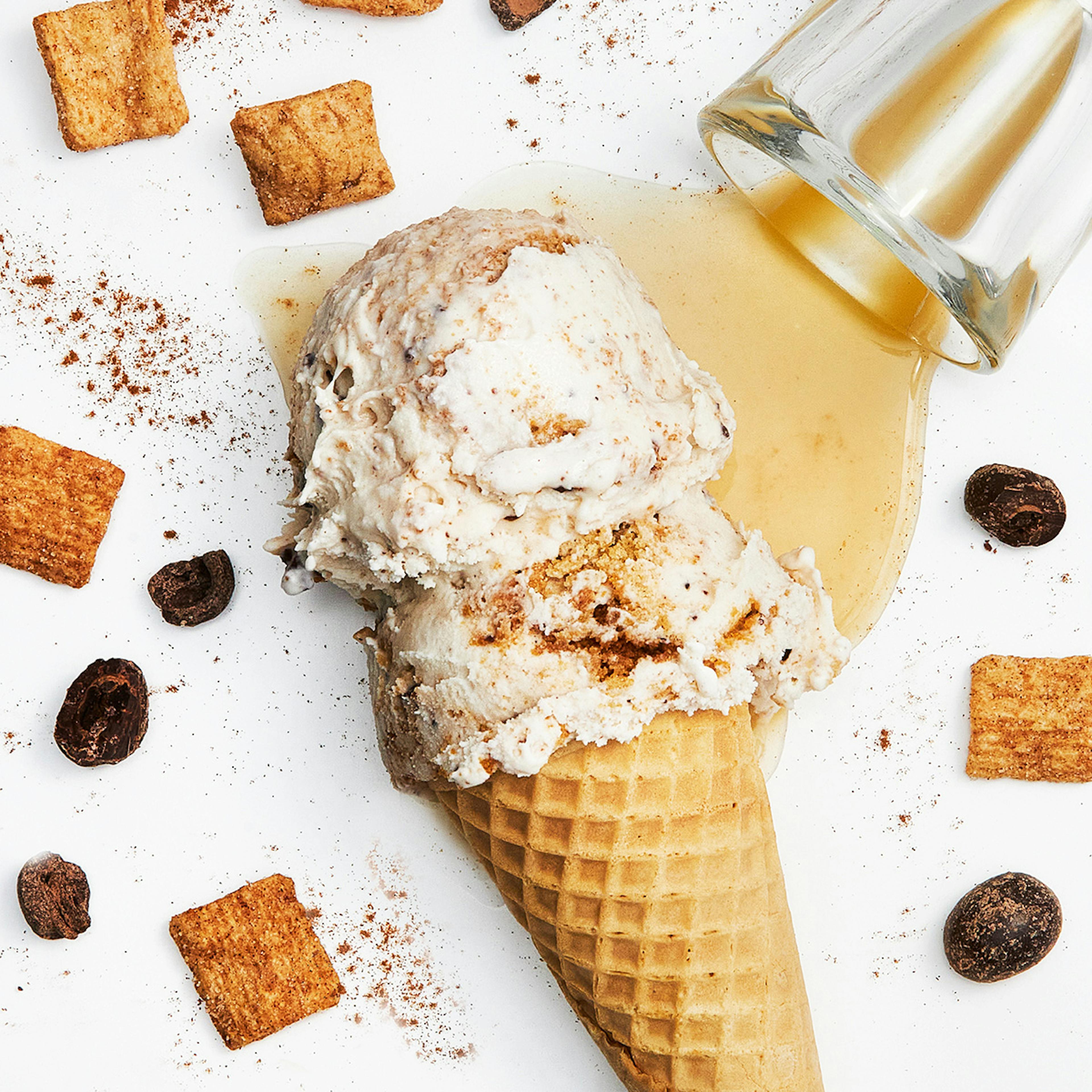 Kentucky Bourbon Ice Cream Collection - 6 Pints by The Comfy Cow - Alternate image 1