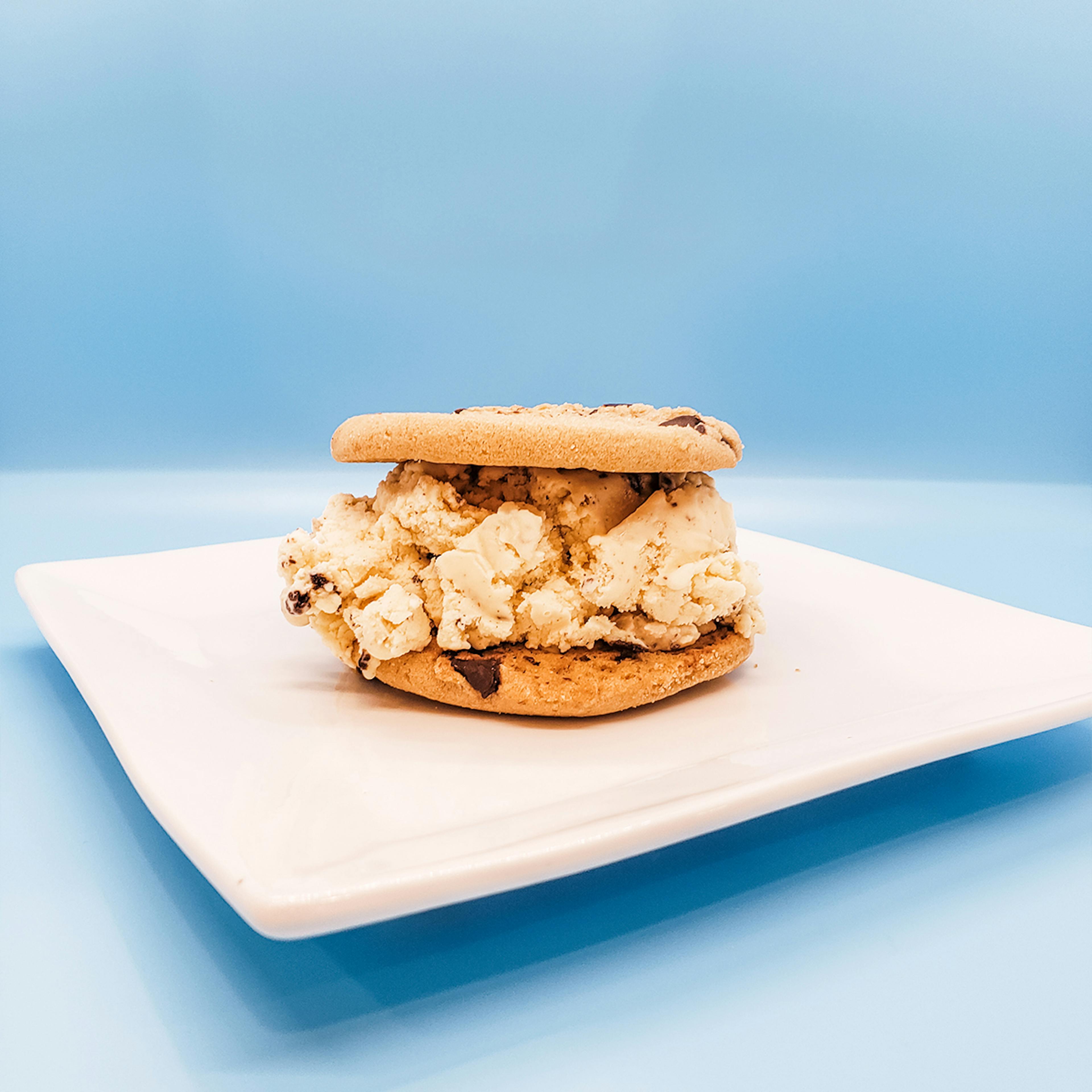 Chocolate Chip Ice Cream Sandwiches Sampler - 8 Pack by Bridgeman's Ice Cream - Alternate image 3