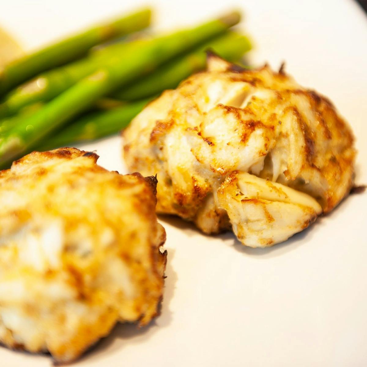 Gluten-Free Jumbo Lump Maryland Crab Cakes by O'Donnell's Market