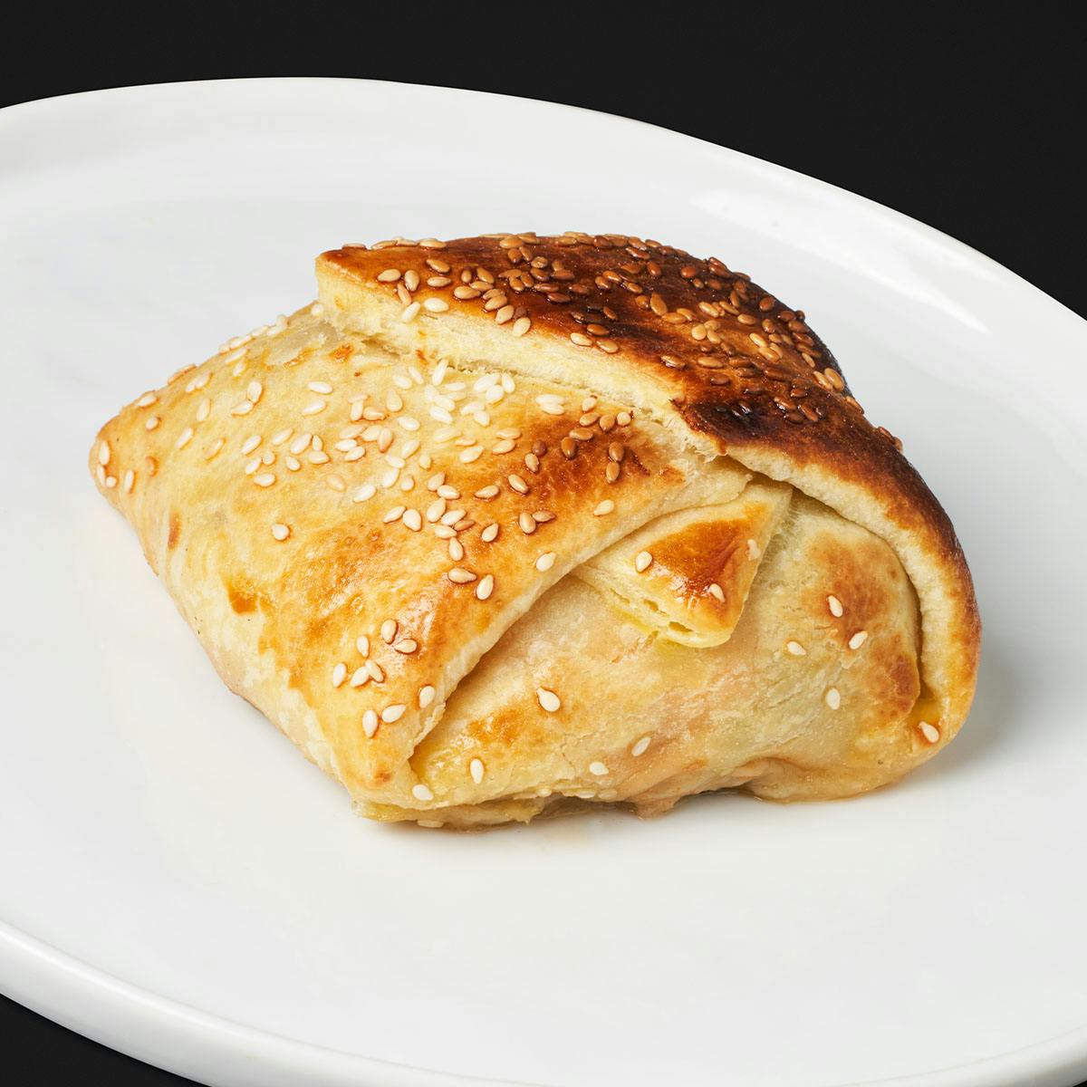 "The Cheeseburger" Wellington by Wellingtons LA - Alternate image 2