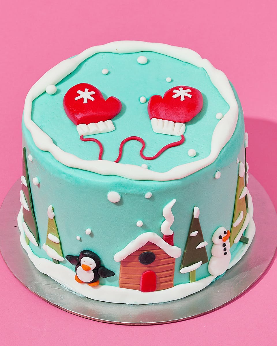 https://goldbelly.imgix.net/uploads/showcase_media_asset/image/204593/Duff-Goldman-Winter-Wonderland-DIY-Cake-Kit-4.jpg?ixlib=react-9.0.2&auto=format&ar=4%3A5