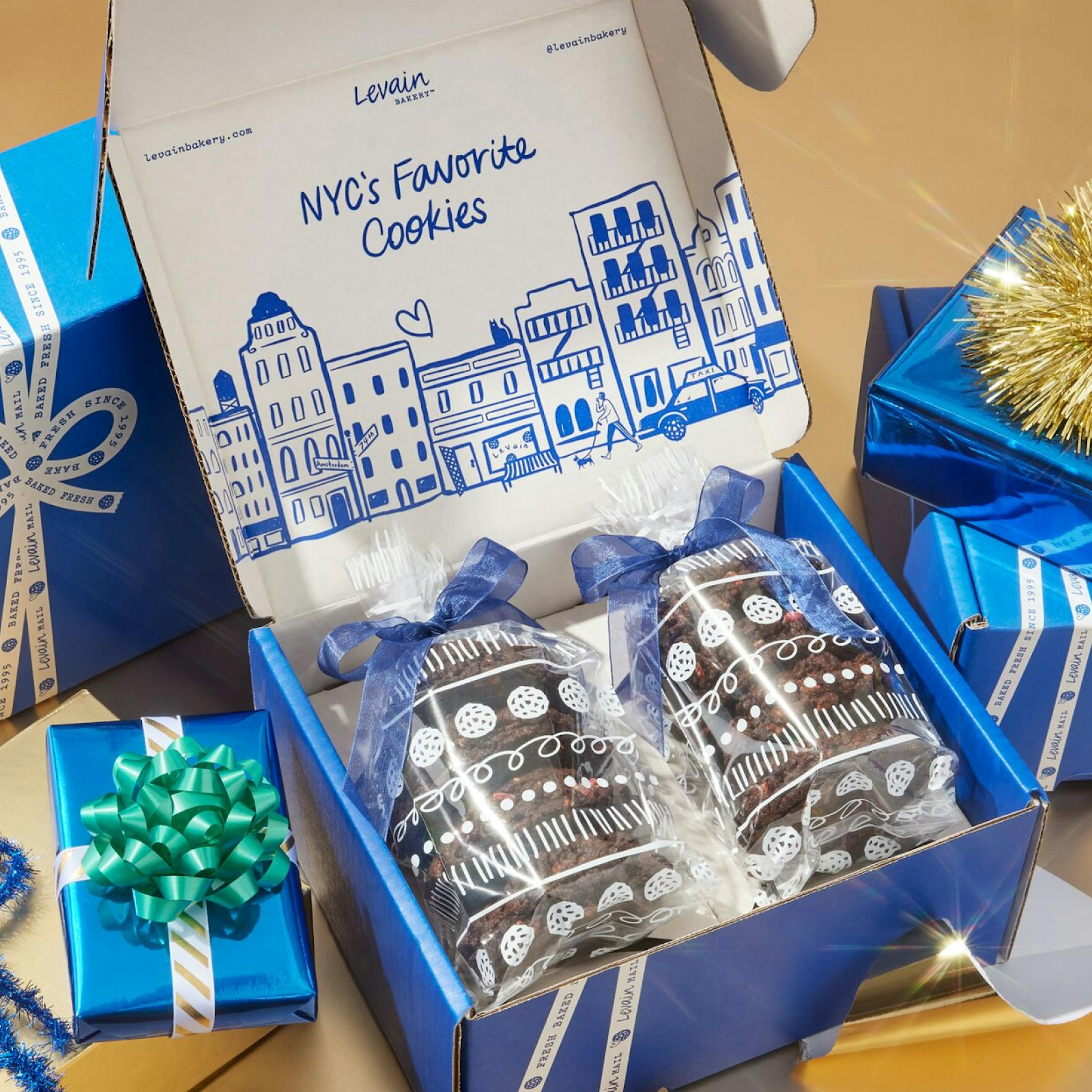 Dark Chocolate Peppermint Cookies by Levain Bakery - Alternate image 4