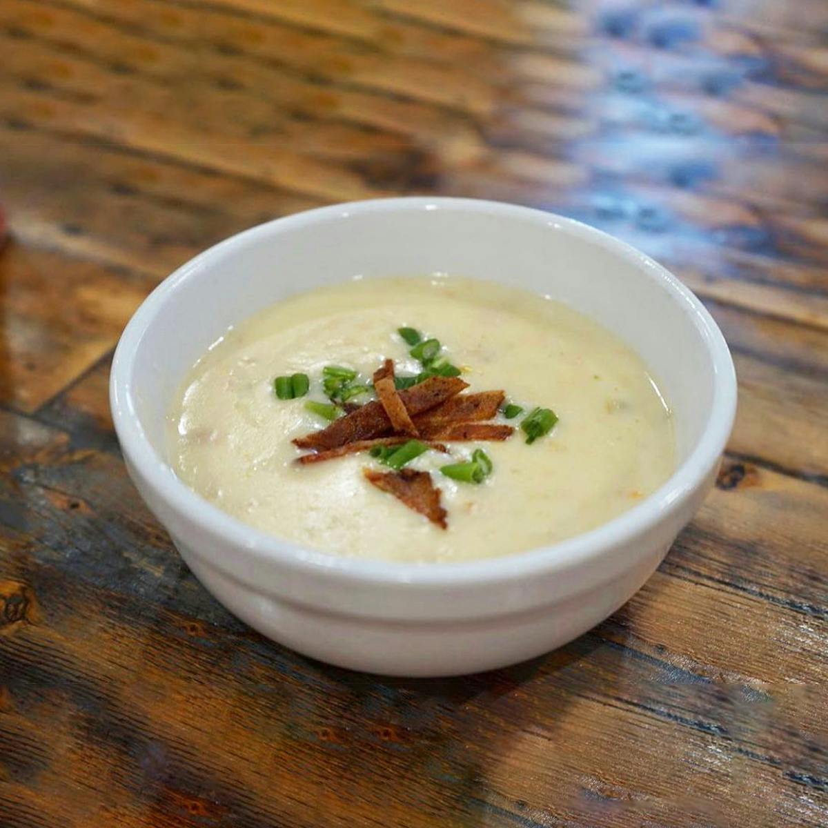 New England Clam Chowder - 2 Quarts by Water Dog Smoke House - Alternate image 1