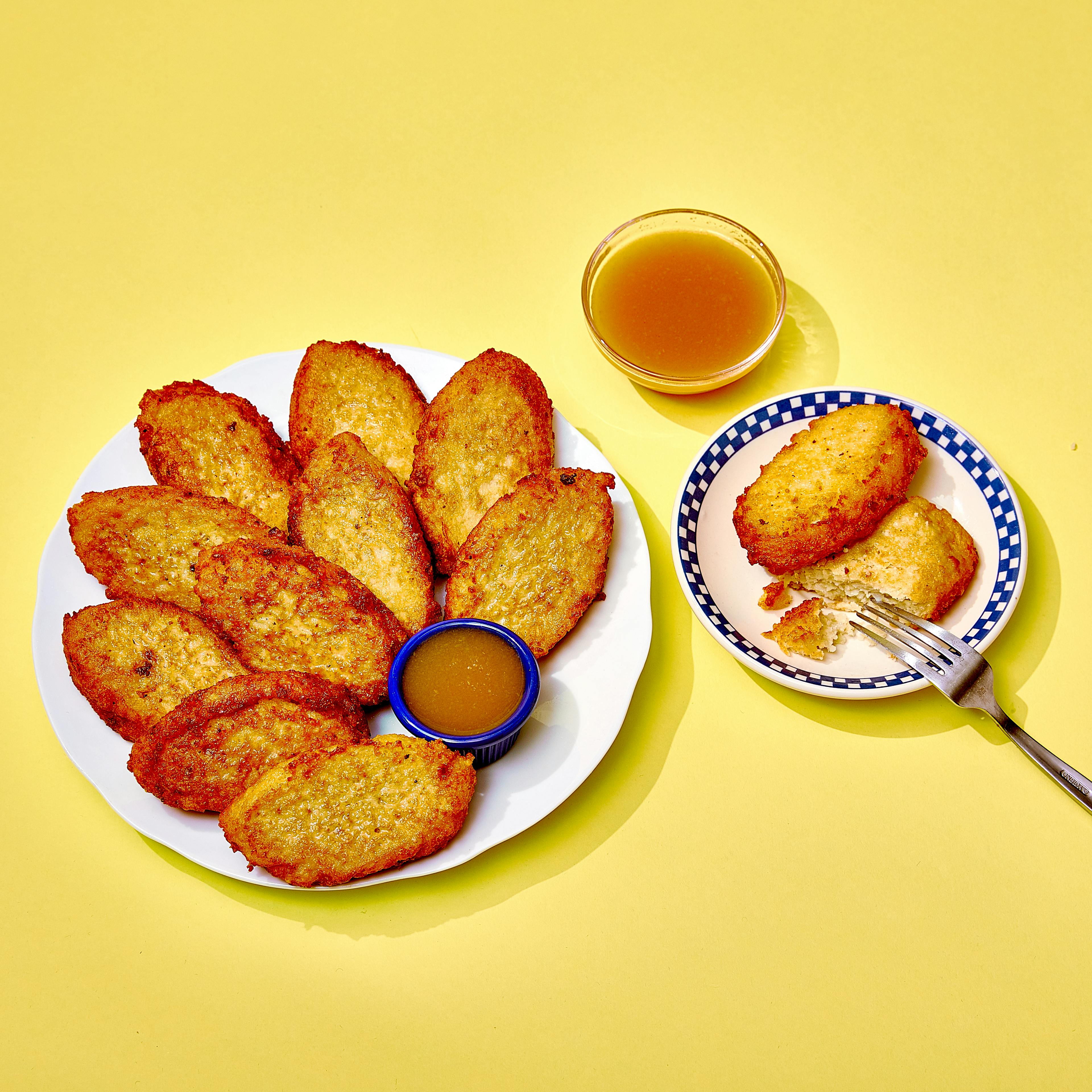 Homemade Potato Latkes + Apple Sauce (Kosher) by 2nd Ave Deli
