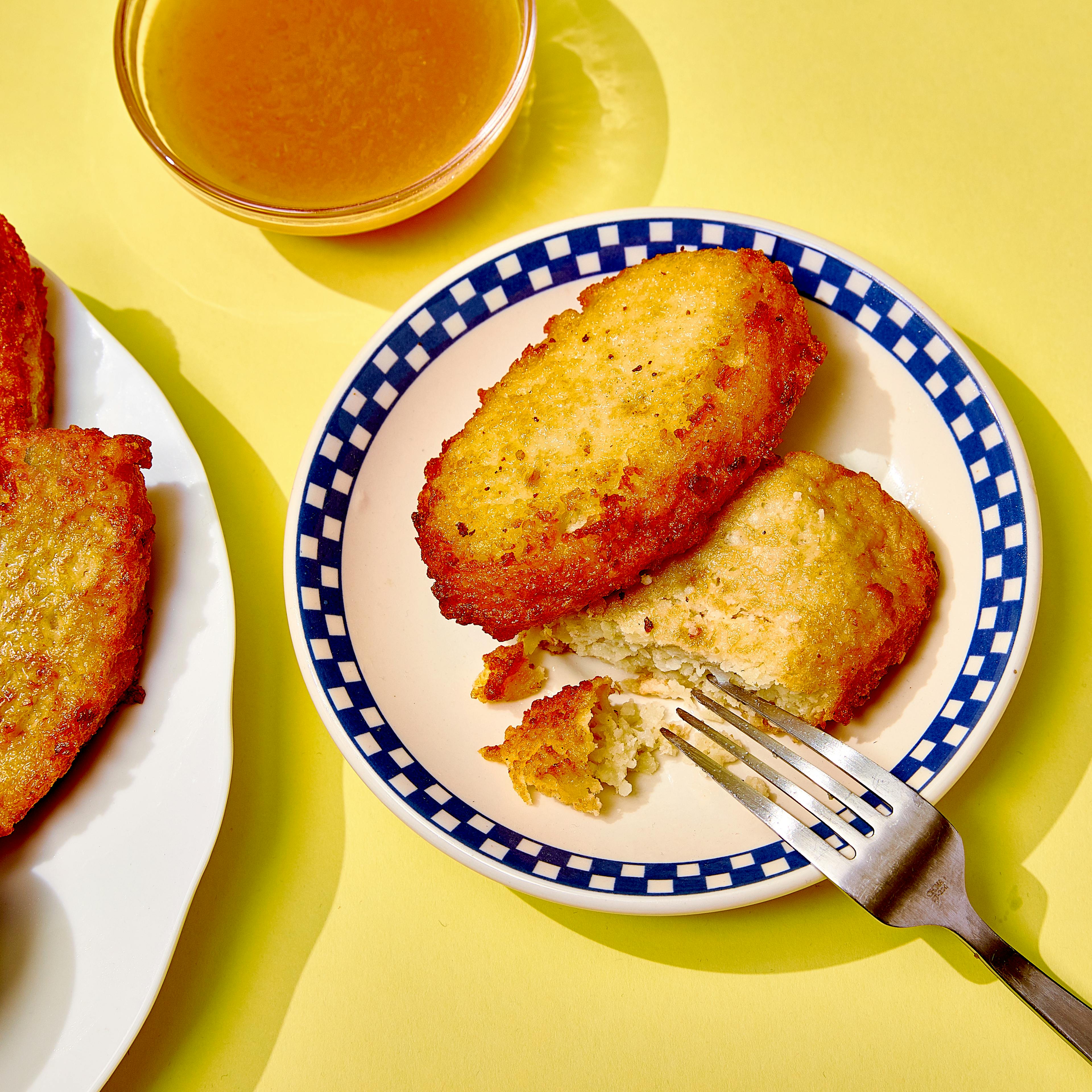 Homemade Potato Latkes + Apple Sauce (Kosher) by 2nd Ave Deli - Alternate image 2