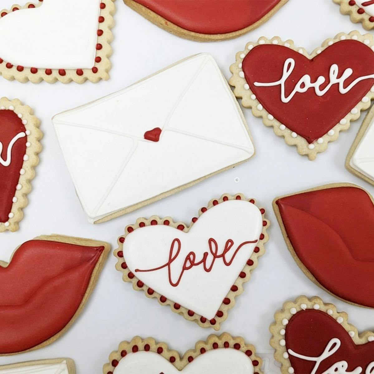 https://goldbelly.imgix.net/uploads/showcase_media_asset/image/209655/Elegant-Desserts-Valentines-Day-Assorted-Cookies.jpg?ixlib=rails-3.0.2