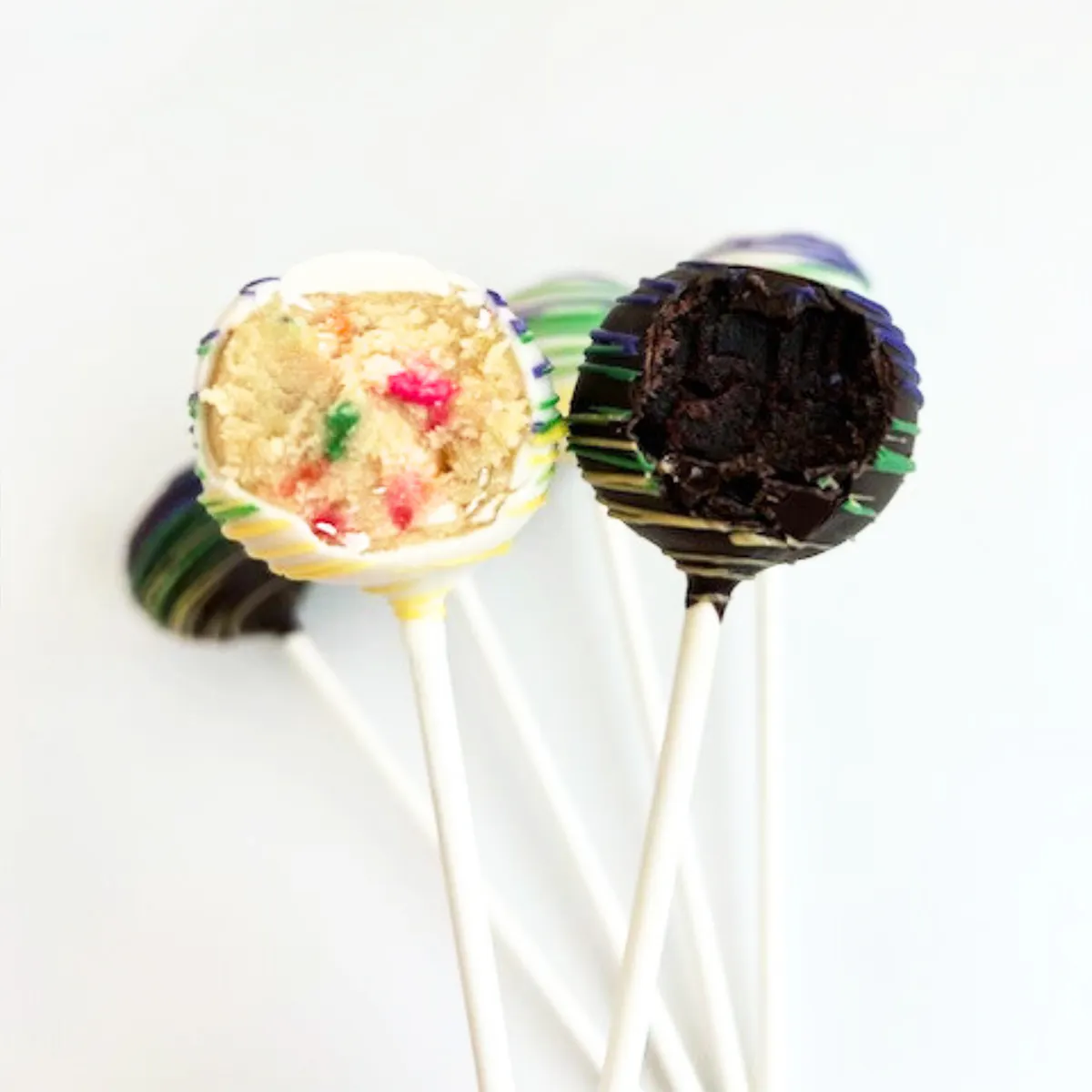 Mardi Gras Cake Pops by Mini Melanie