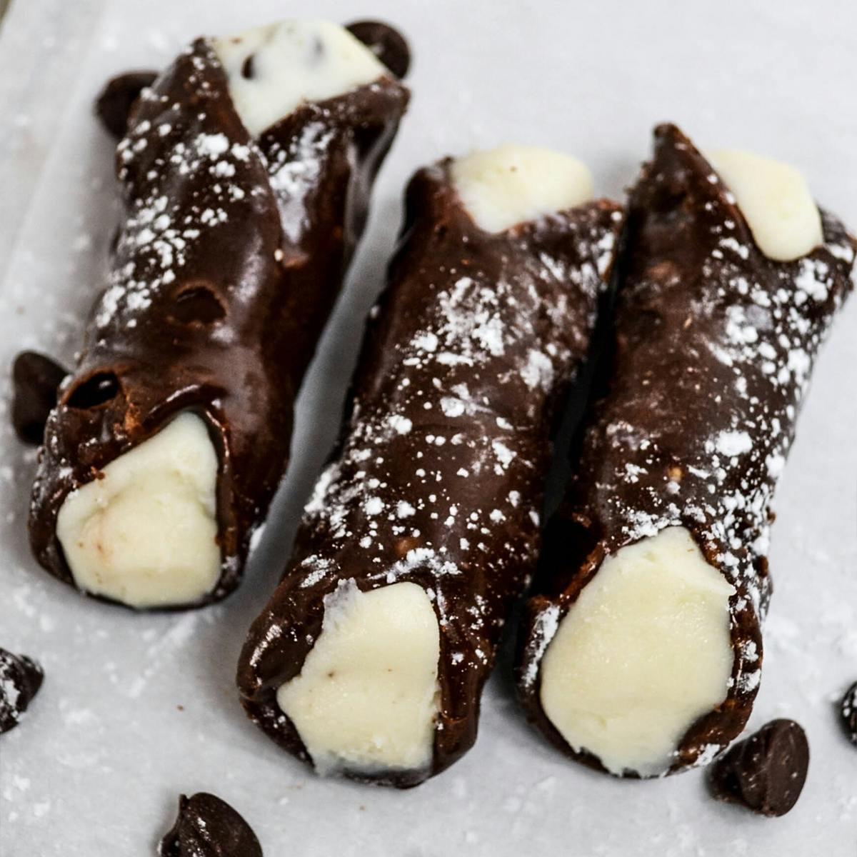 Mini Belgium Chocolate-Dipped Cannoli Kit - 24 Pack by Iannelli's Bakery - Alternate image 1