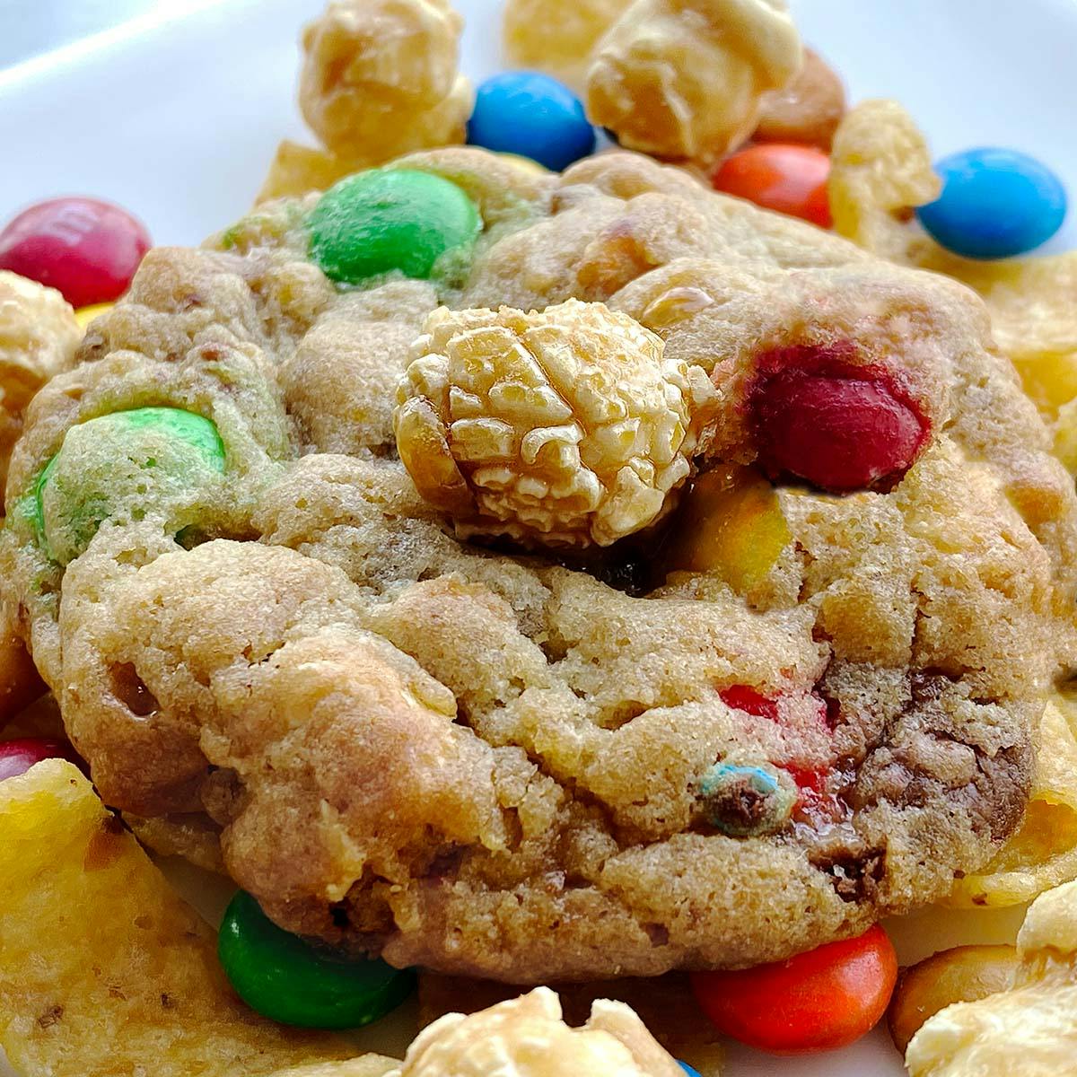 San Francisco Game Day Cookie Box - 12 Pack by Cookie Good - Alternate image 3