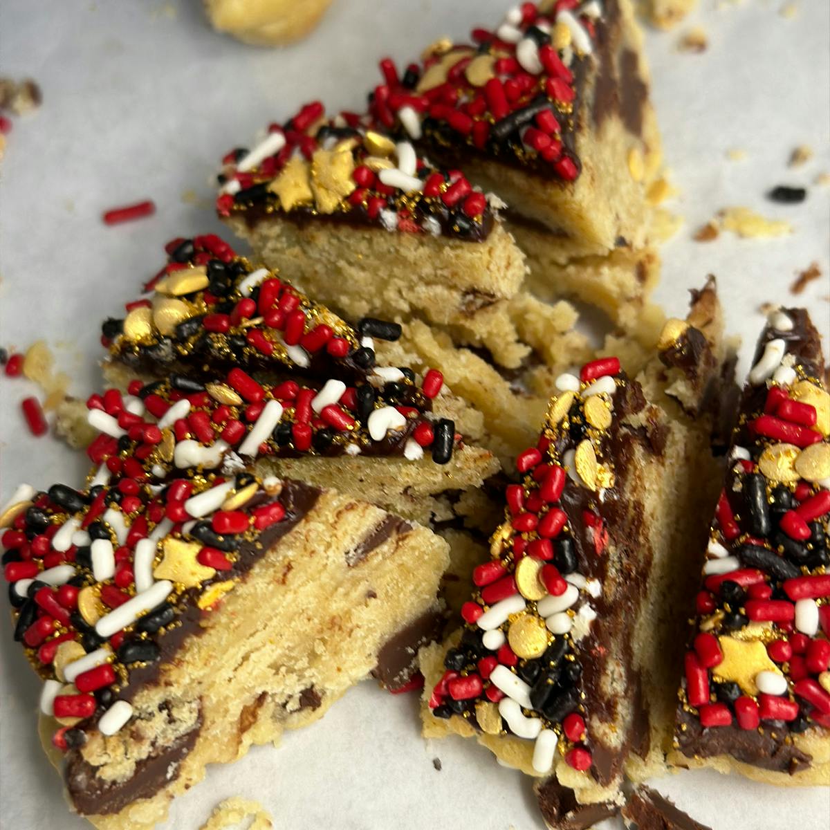 Championship Shuffle Lovers GIANT Cookies Pack by Big Fat Cookie - Alternate image 5