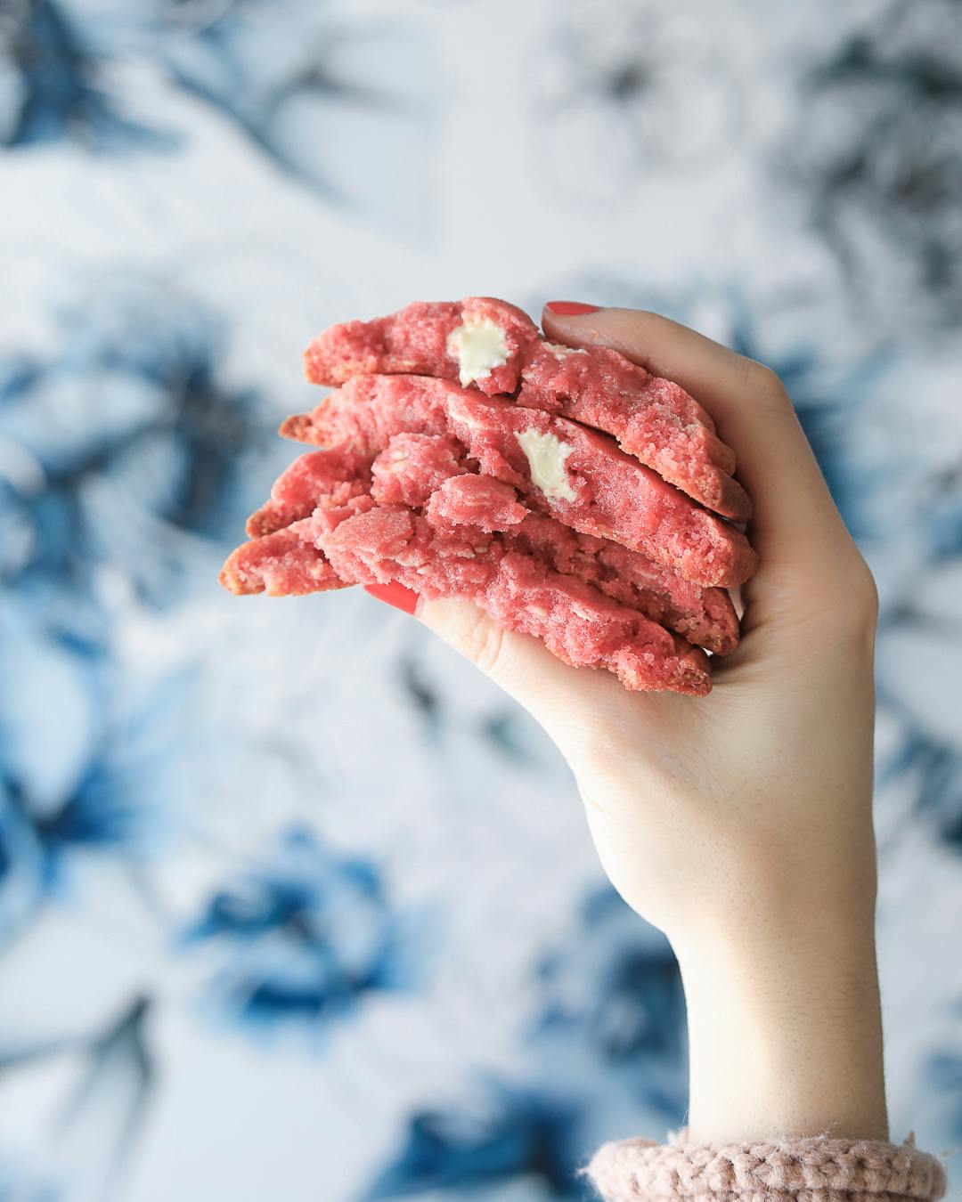 White Chocolate Raspberry Rose Cookie Gift Box - 12 Pack by Maman