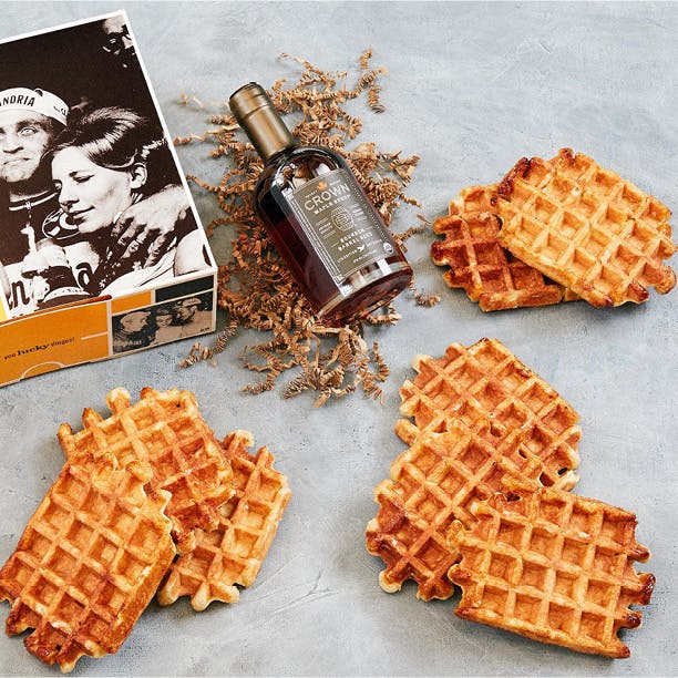 Belgian Liège Wafels & Bourbon Maple Syrup - 8 Pack by Wafels & Dinges - Alternate image 3