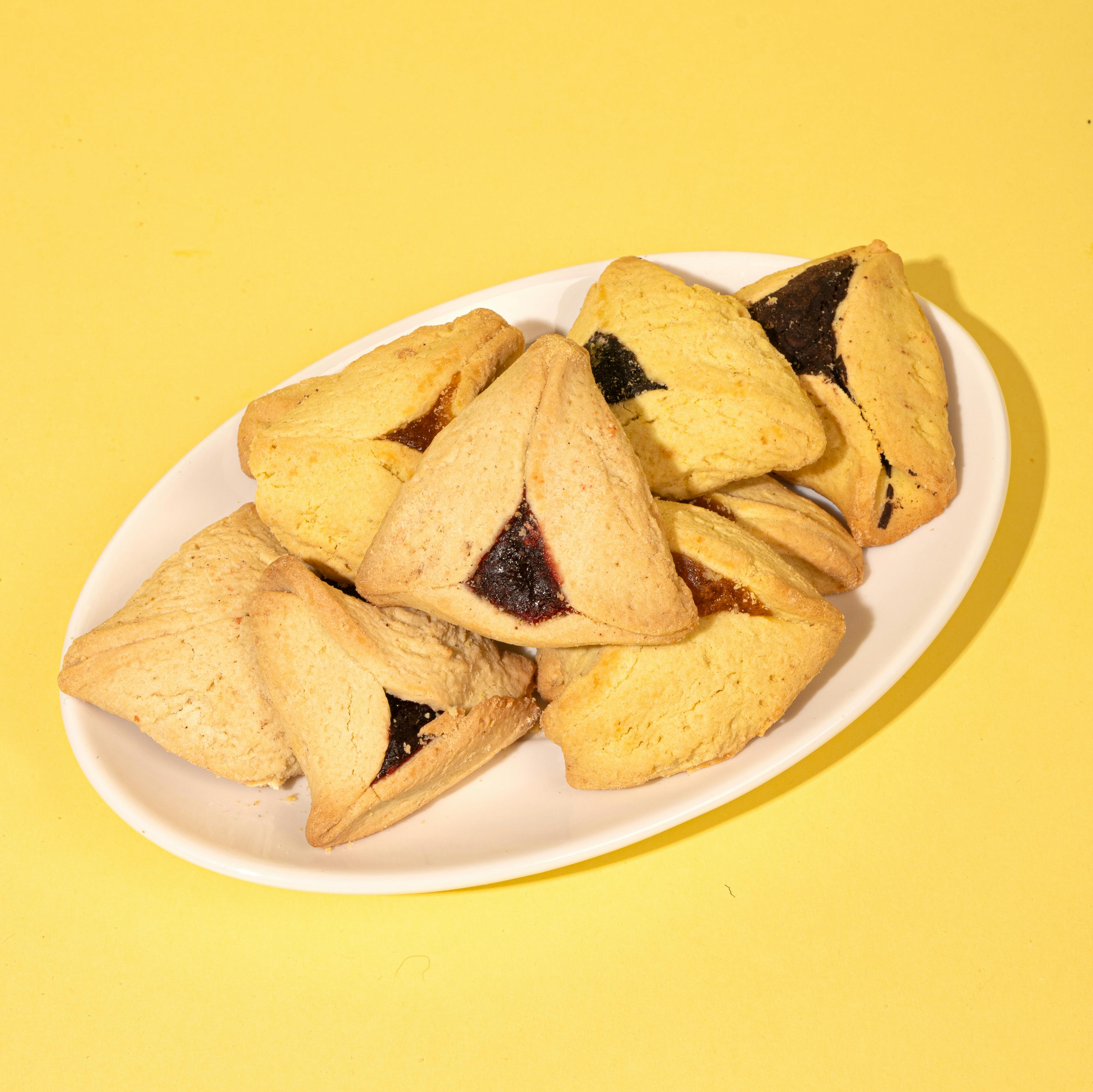 Assorted Hamantaschen Gift Tin (Kosher) by 2nd Ave Deli - Alternate image 1