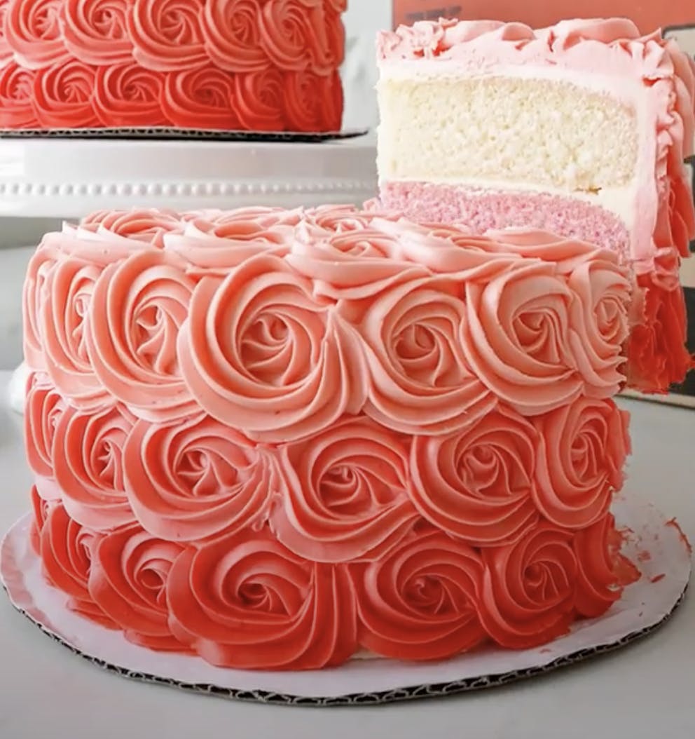 Red Ombre Swag Cake (25) - Veena Azmanov