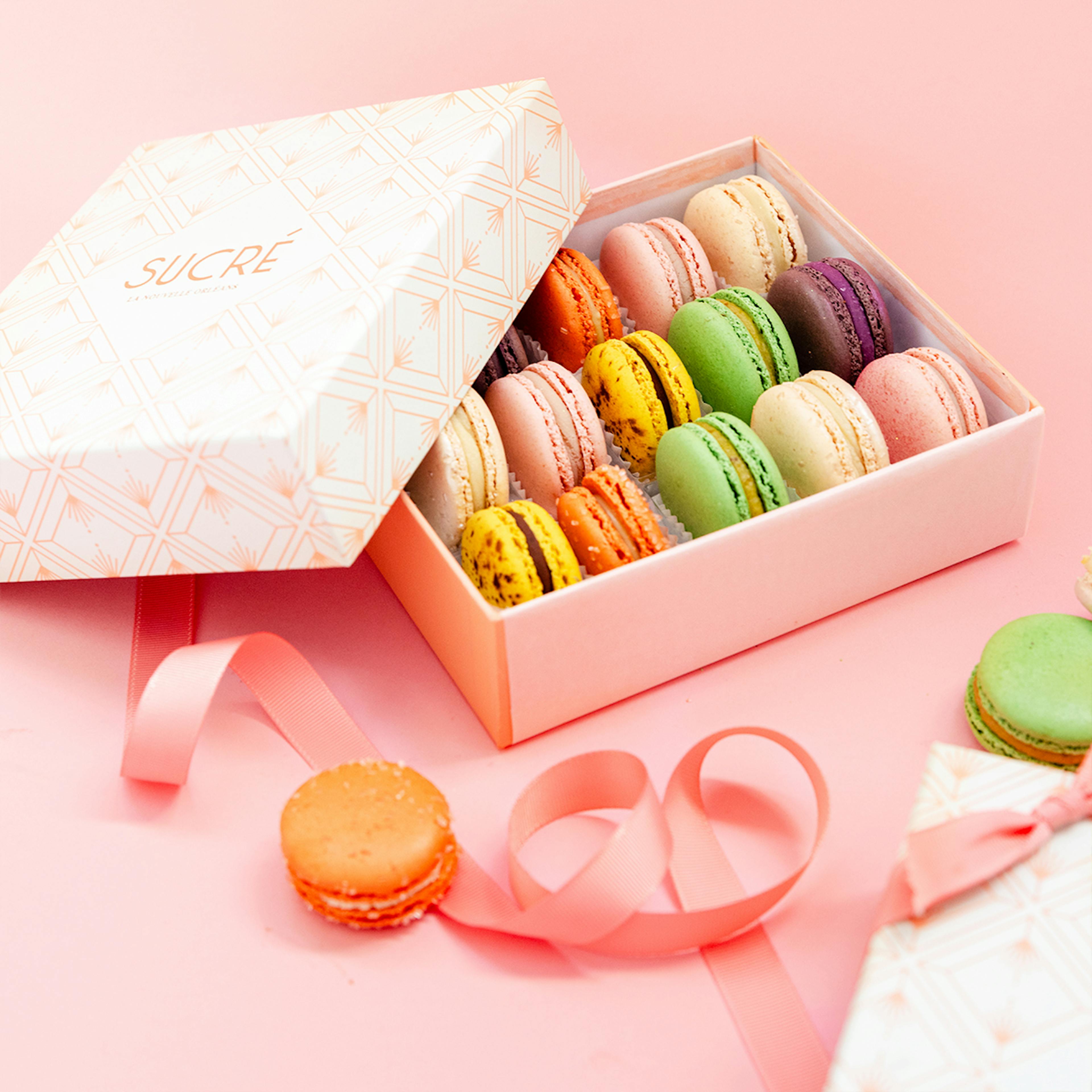 Mother's Day Macarons - 15 Pieces by Sucré