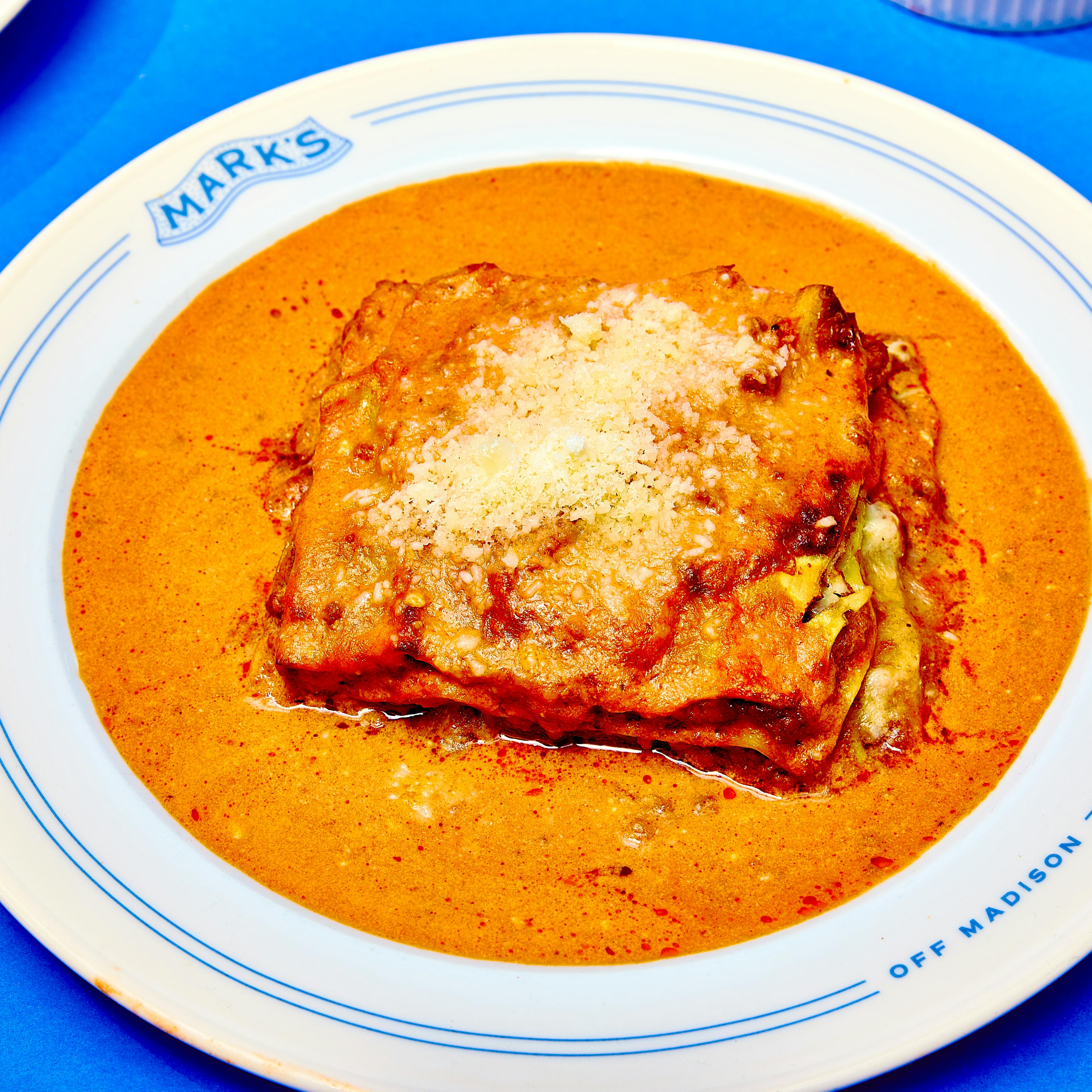 Signature Lasagna Tray for 10-12 by Mark's Off Madison