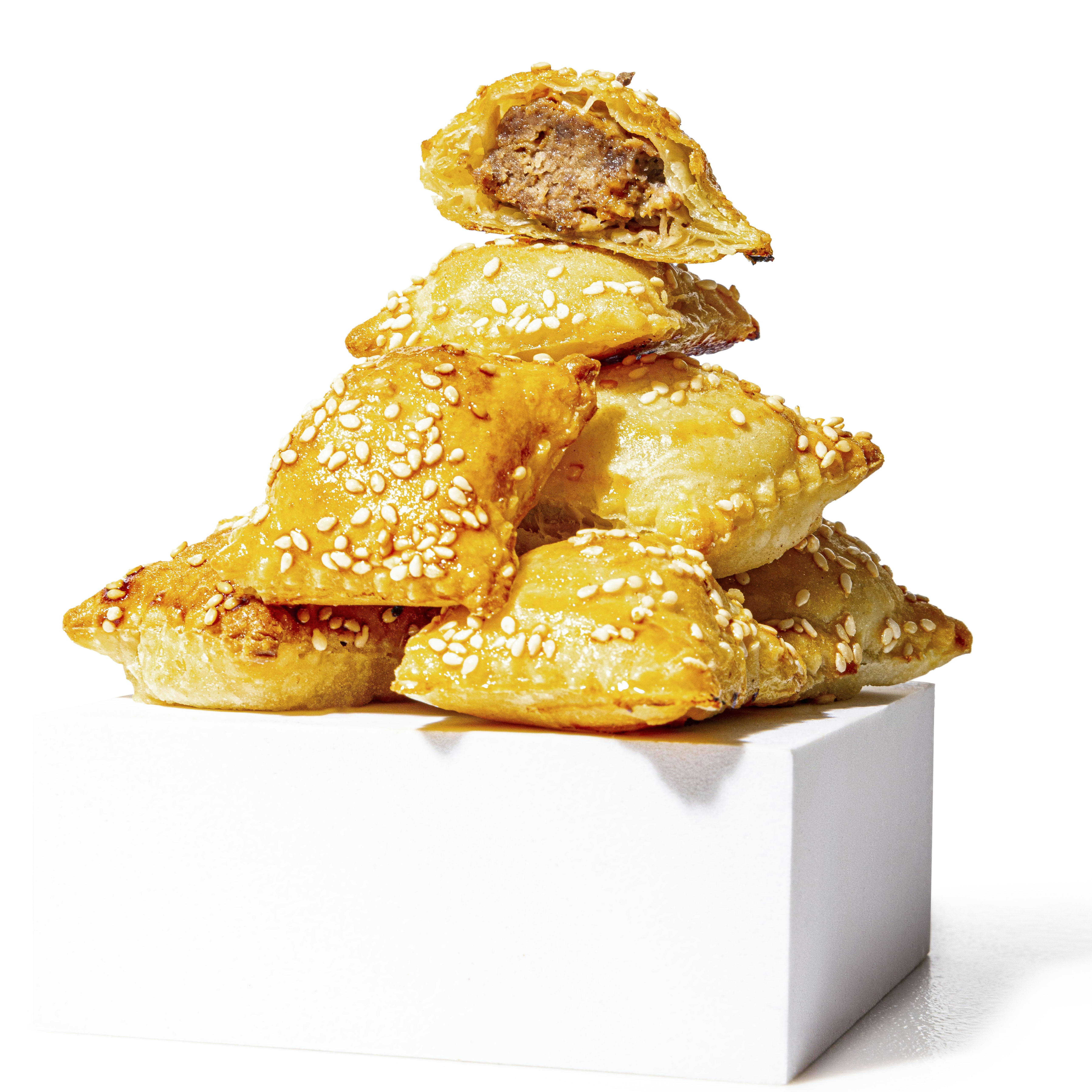 Wellington Burger Bites - 60 Pack by Wellingtons LA - Alternate image 2