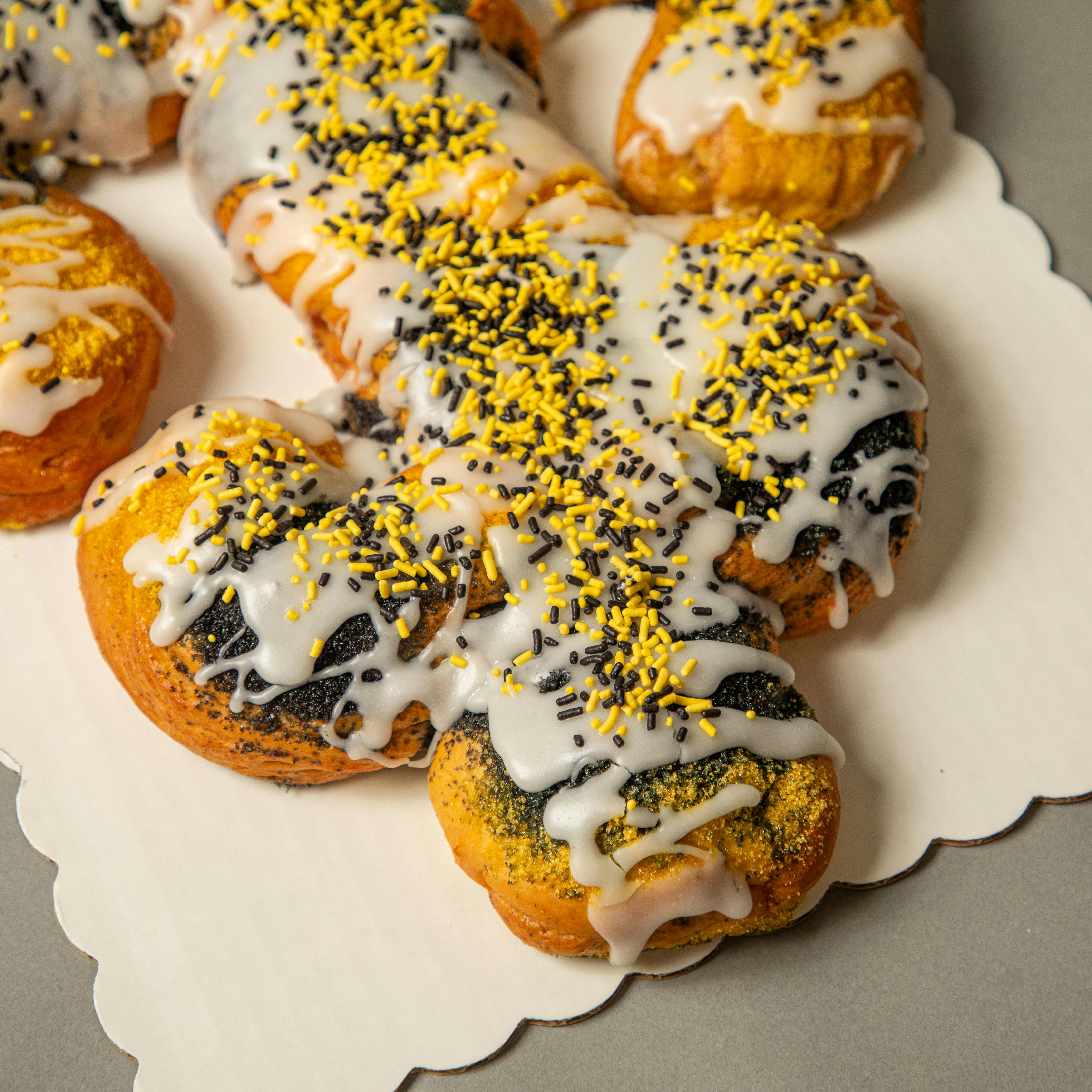 Fleur de Lis King Cake by Haydel's Bakery - Alternate image 1