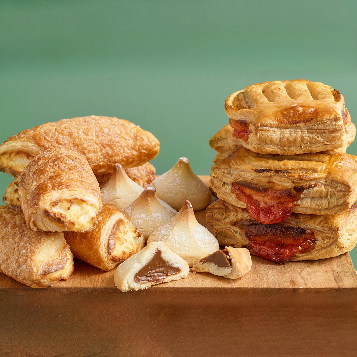 Porto's Sweet Sampler - 30 Pack by Porto's Bakery