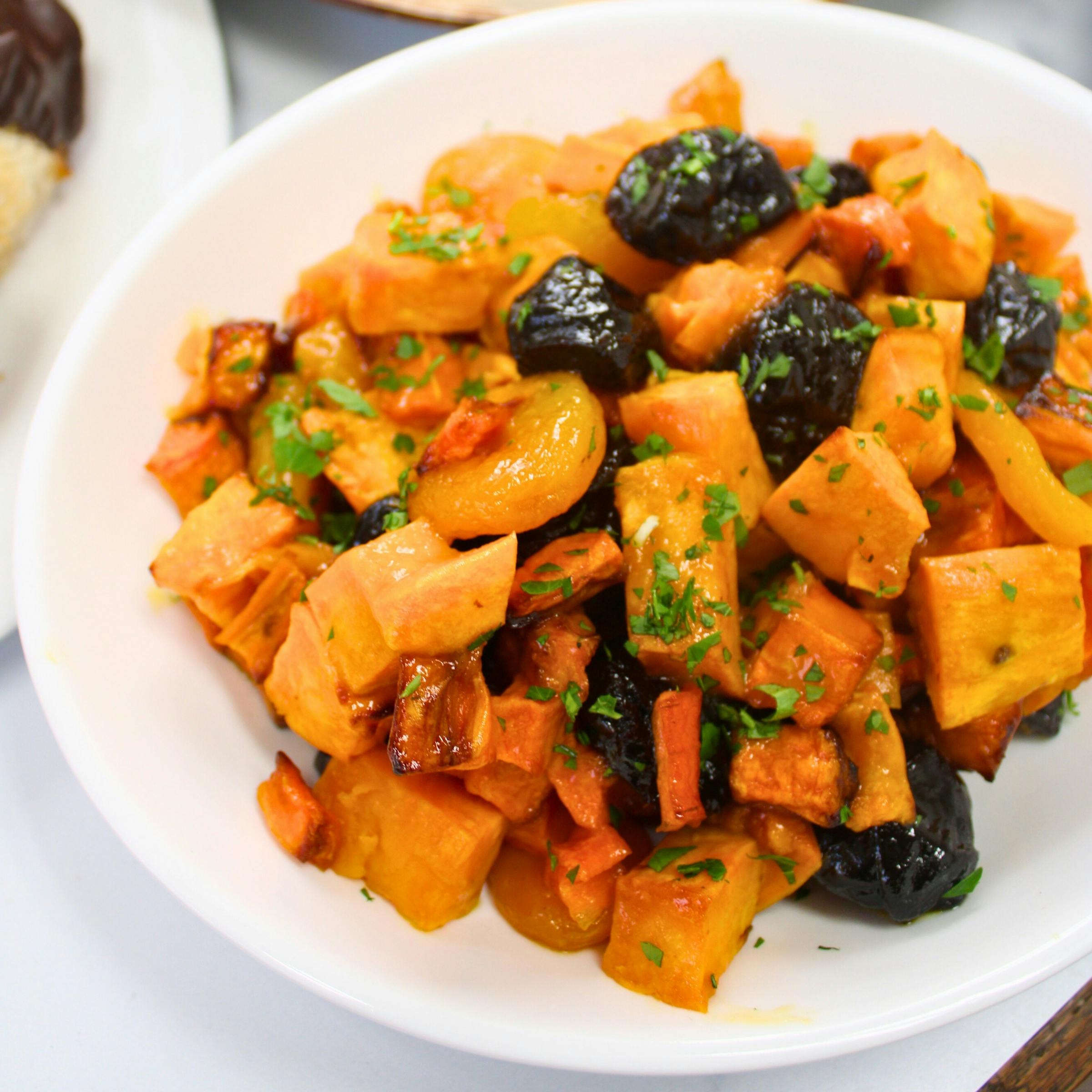 High Holiday Dinner for 6-8 by The Goddess and Grocer - Alternate image 3